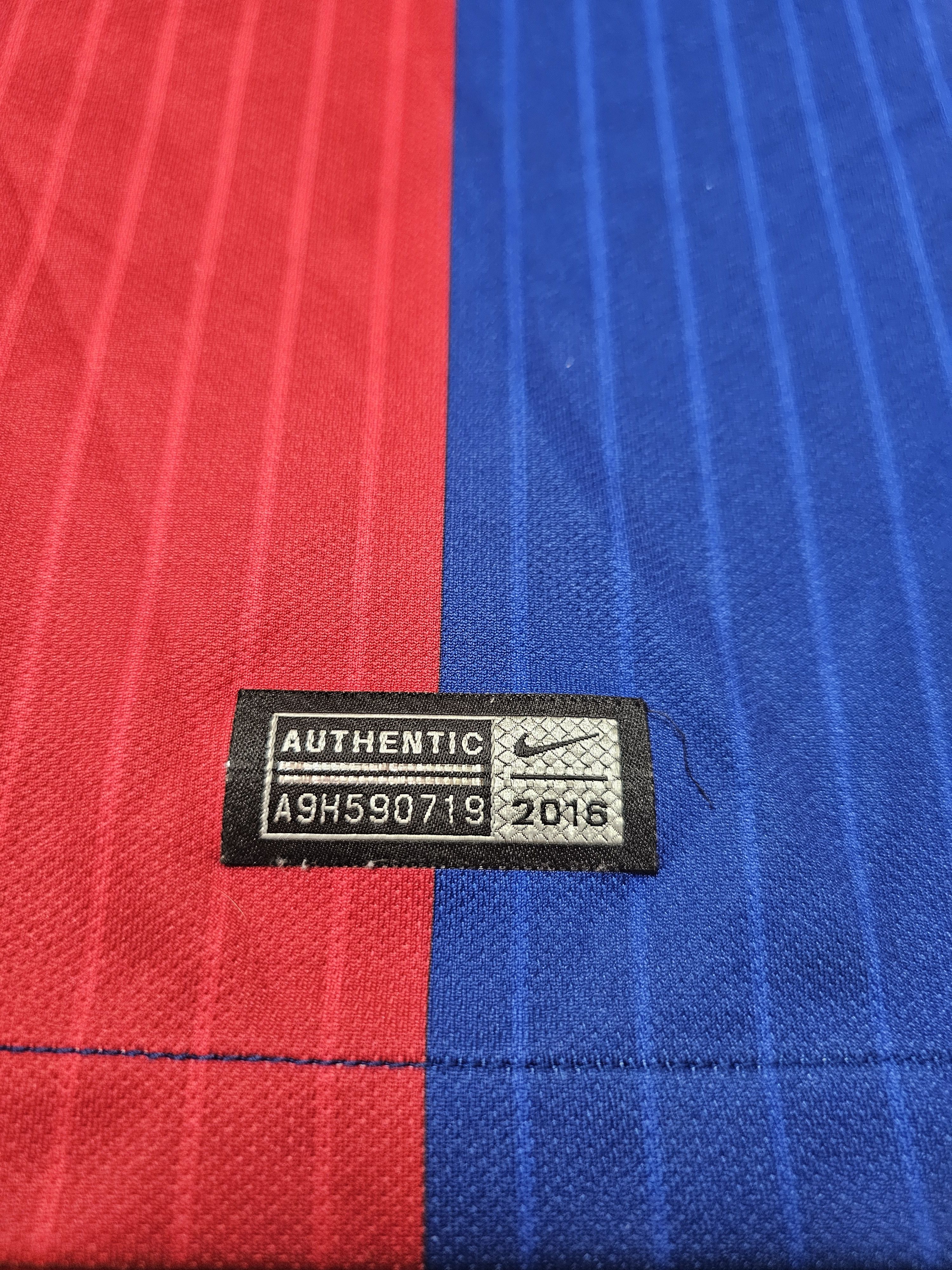 Nike BARCELONA 2016 2017 HOME SUAREZ FOOTBALL SHIRT SOCCER JERSEY Size US XL / EU 56 / 4 - 10 Thumbnail