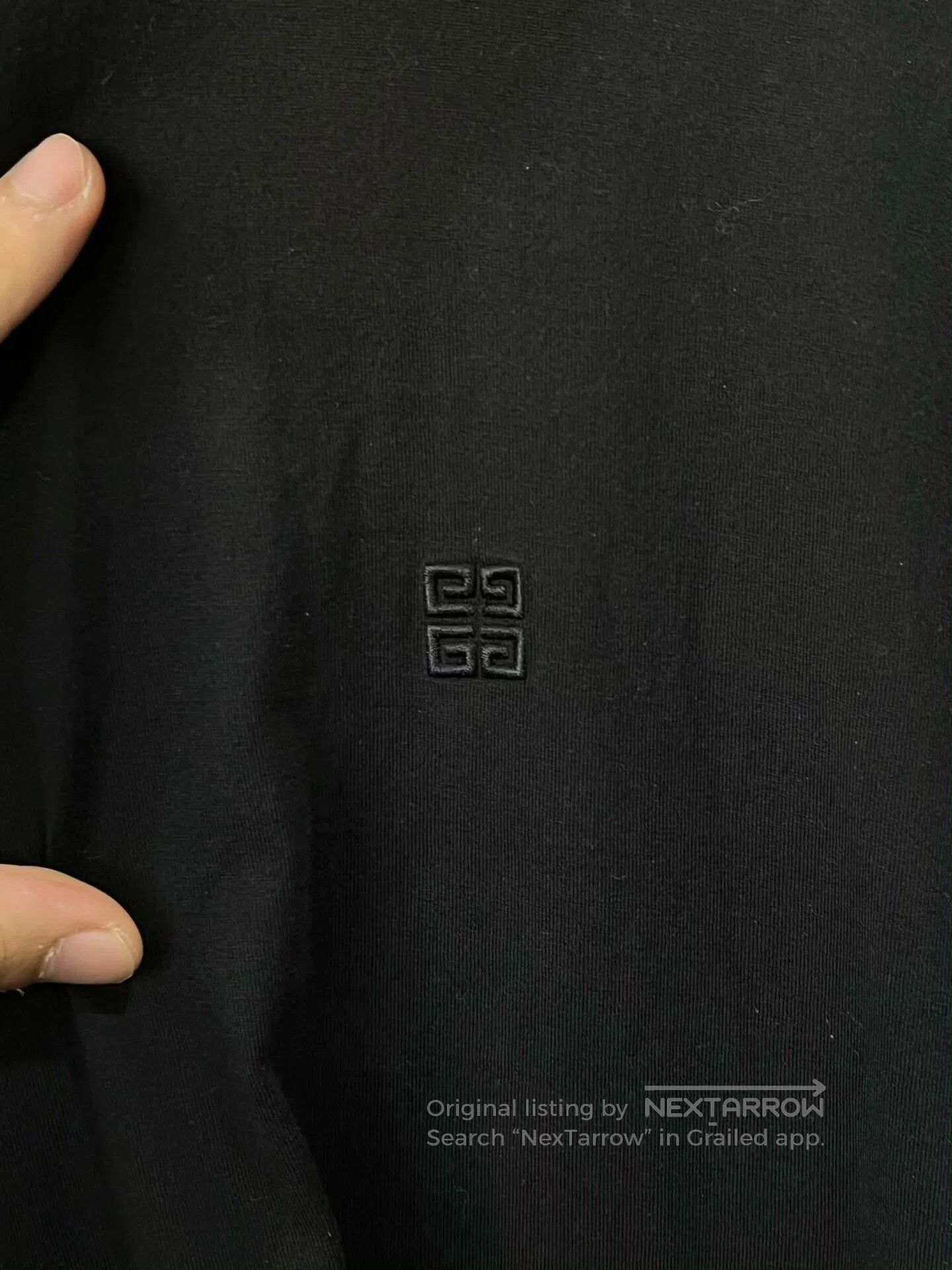 Givenchy Givenchy New Logo Embroidered Short-Sleeve. Size US XL / EU 56 / 4 - 6 Thumbnail