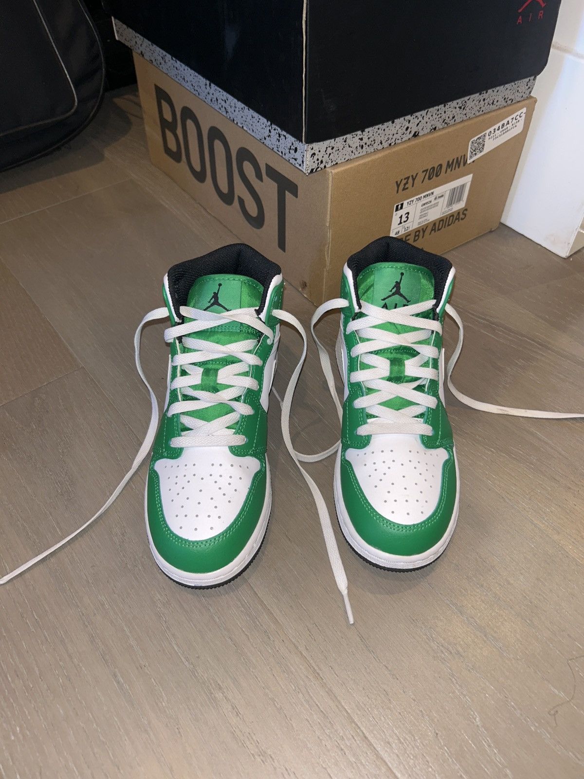 Jordan Brand Jordan 1 Celtics Size US 5 / EU 37 - 1 Thumbnail