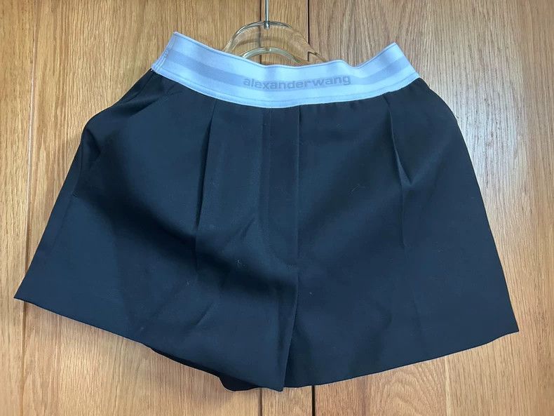 Alexander Wang Alexander Wang High-Waist Pleated Shorts - dmc Size US 27 - 1 Thumbnail