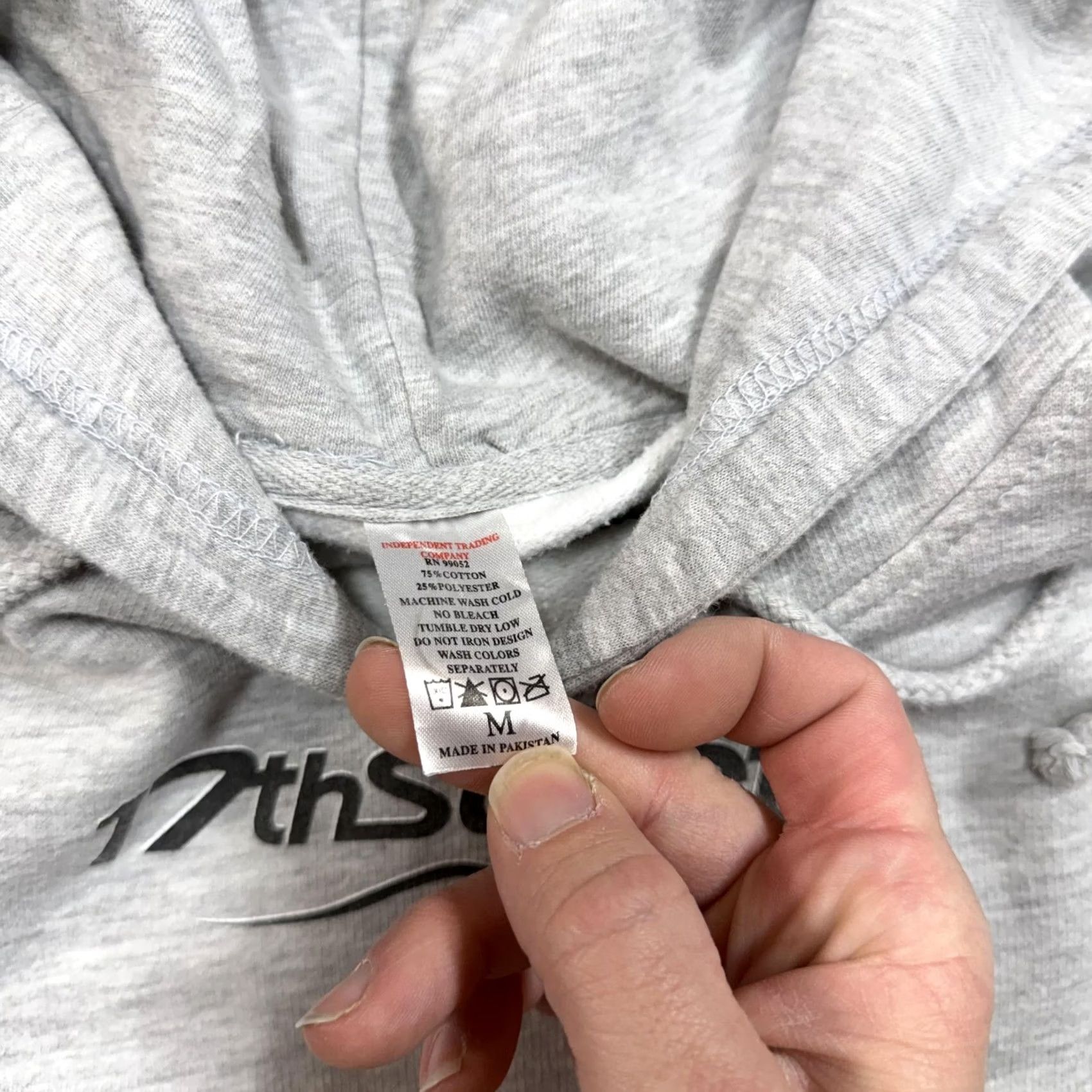 Vintage Nike Shirt Hoodie Mens M Gray Vintage !7th Street Surf Shop Size US M / EU 48-50 / 2 - 5 Thumbnail