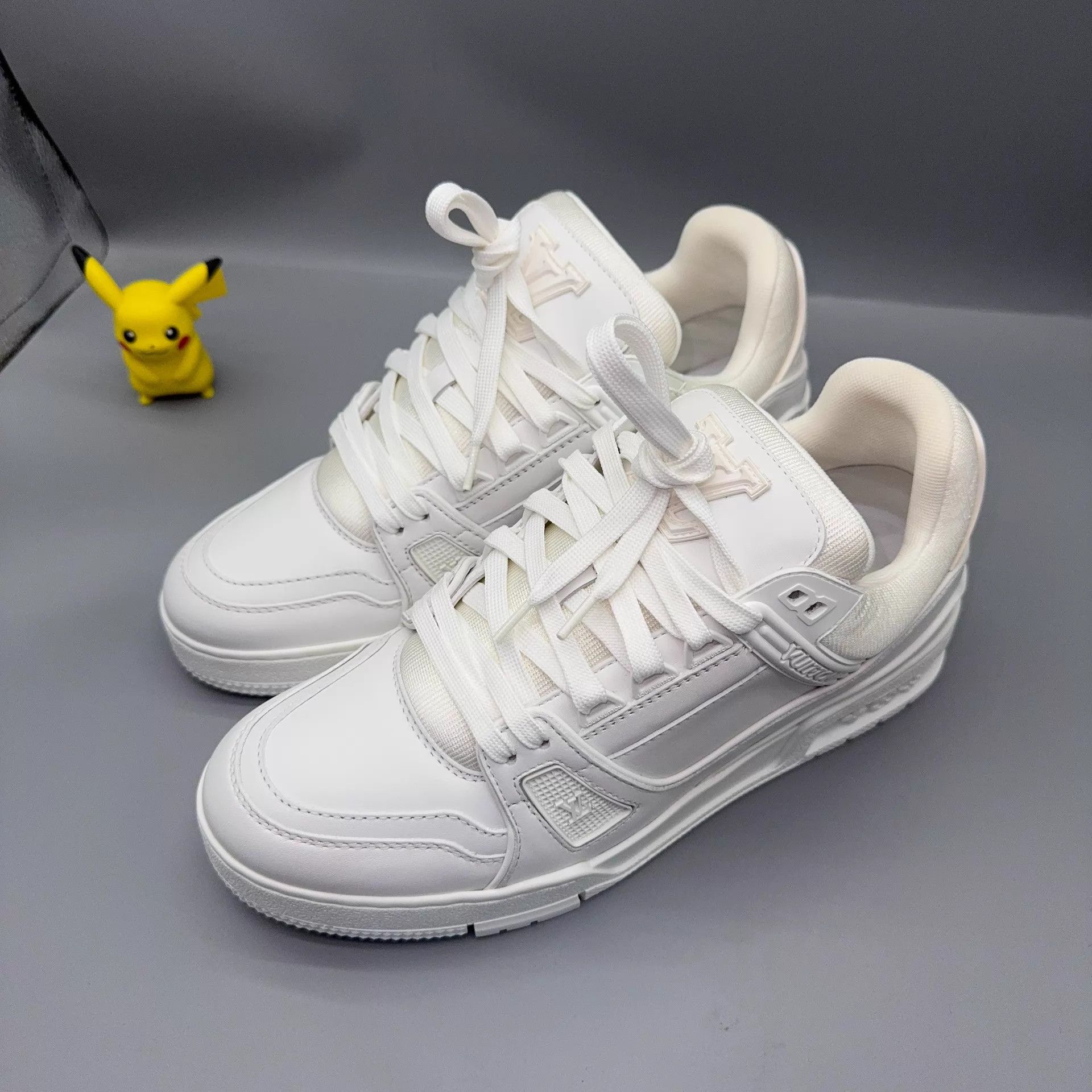 Louis Vuitton LOUIS VUITTON Trainer White 39.5 Size US 6.5 / EU 39-40 - 1 Thumbnail