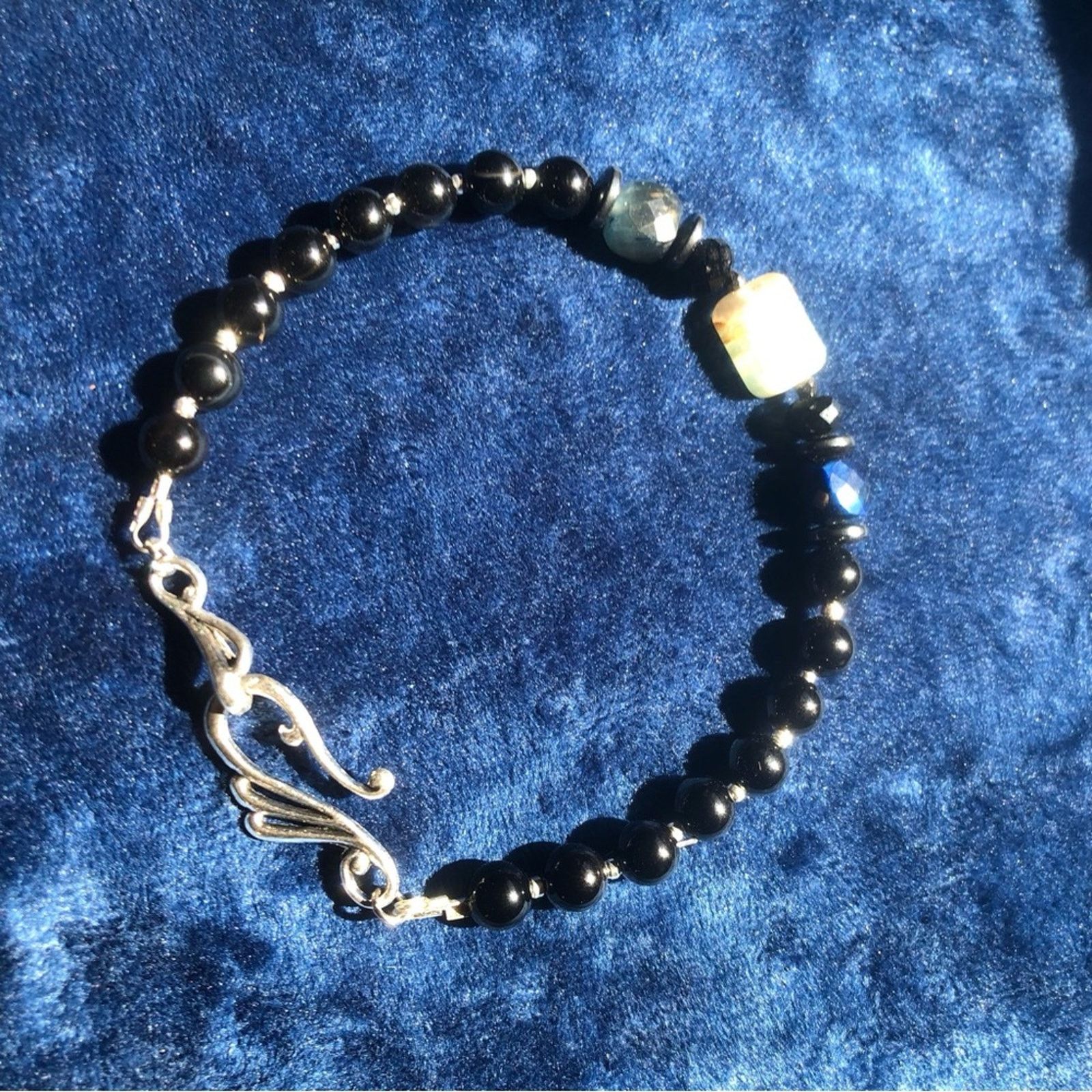 Other Handcrafted stone calcite sodalite black onyx bracelet Size ONE SIZE - 4 Thumbnail