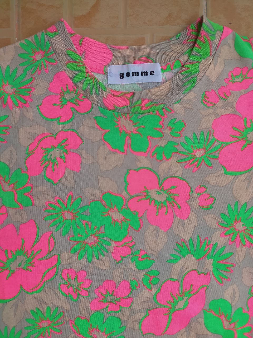 gomme GOMME NEON PINK GREEN FLOWERS T-SHIRT Size S / US 4 / IT 40 - 2 Thumbnail