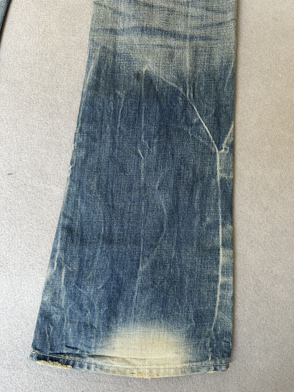 Vanquish FLARE Vanquish Japan Distressed Denim Size US 32 / EU 48 - 14 Thumbnail