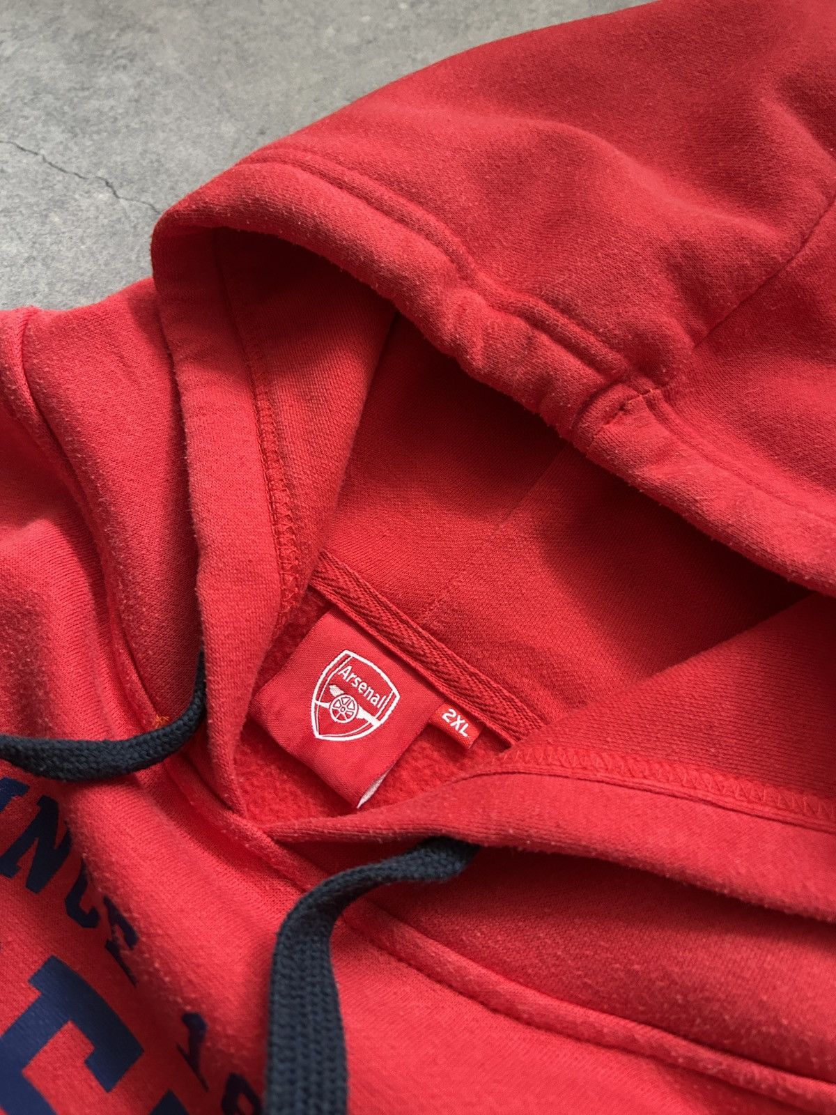 Vintage Vintage Arsenal Big logo baggy red hoodies mens y2k Size US XL / EU 56 / 4 - 4 Thumbnail