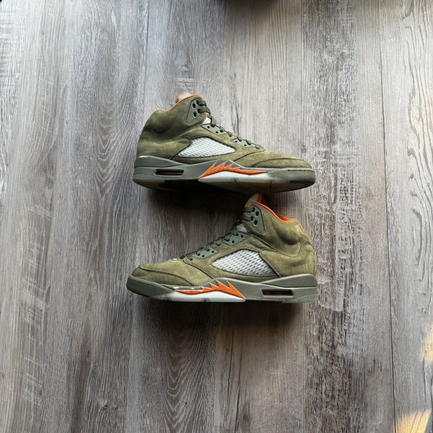 NIKE • JORDAN 5 Retro 