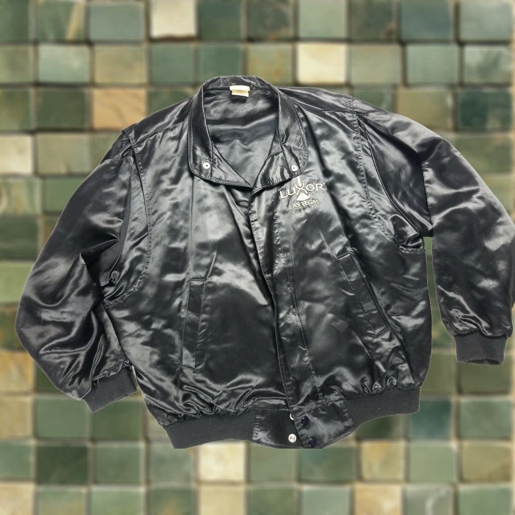 Vintage VINTAGE Luxor Hotel Las Vegas Satin Jacket L Black Casino Jacket Mens Size US L / EU 52-54 / 3 - 1 Thumbnail