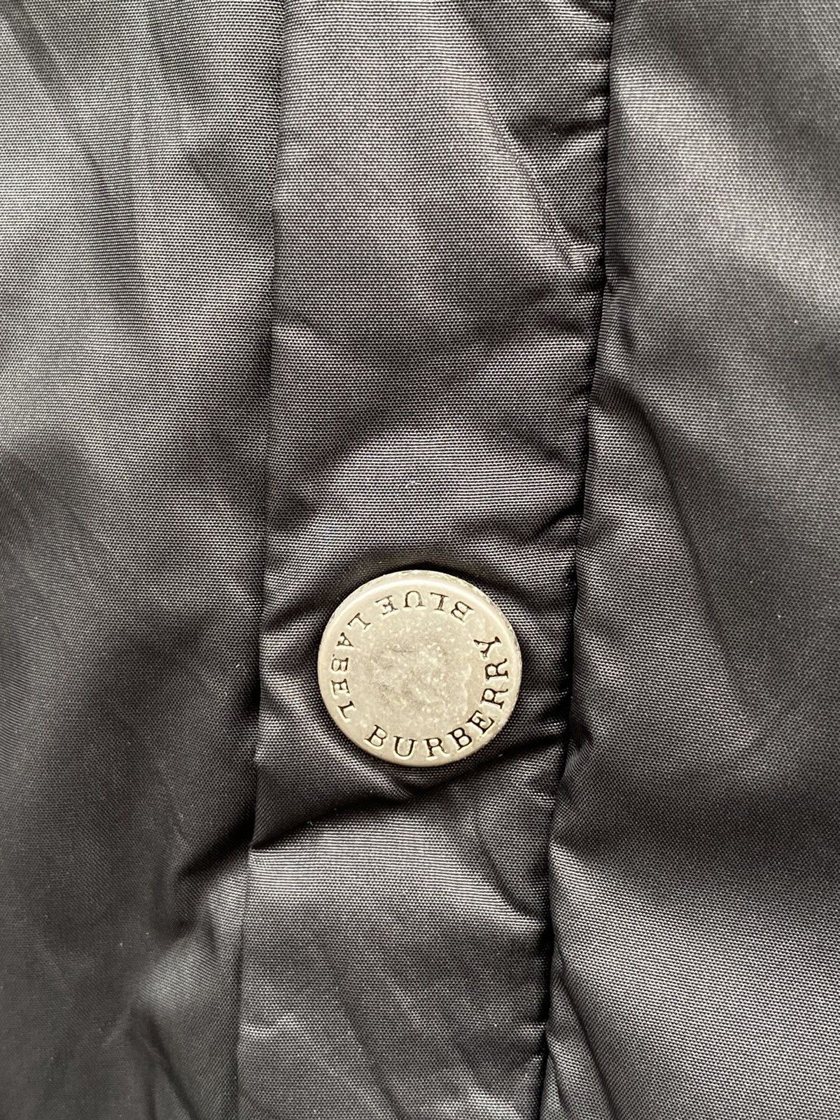 Burberry BURBERRY Blue Label Reversible Iconic Checked Puffer Down Size US M / EU 48-50 / 2 - 15 Thumbnail