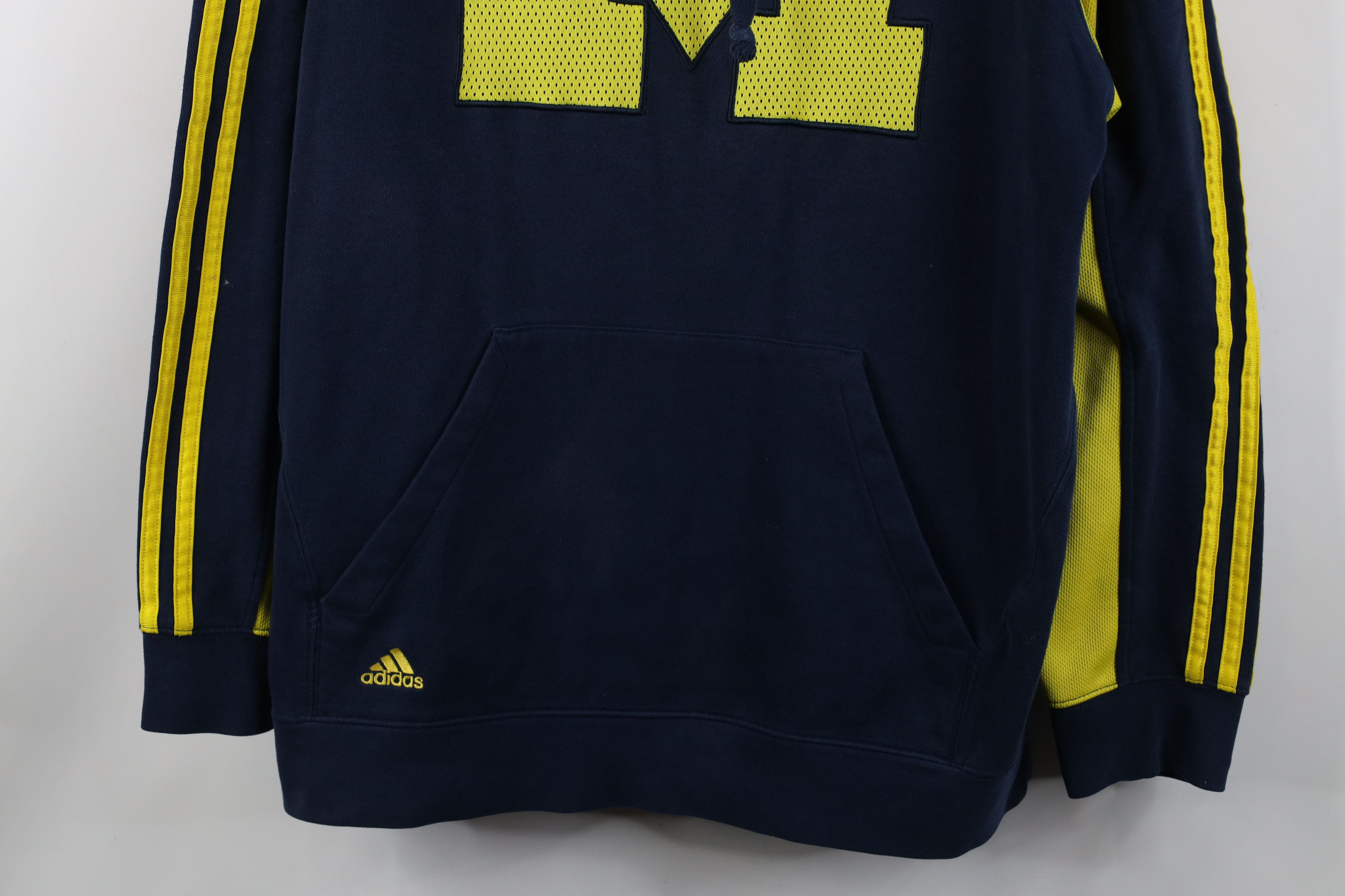 Adidas Vintage Y2K Adidas University of Michigan Hoodie Sweatshirt Size US L / EU 52-54 / 3 - 3 Thumbnail