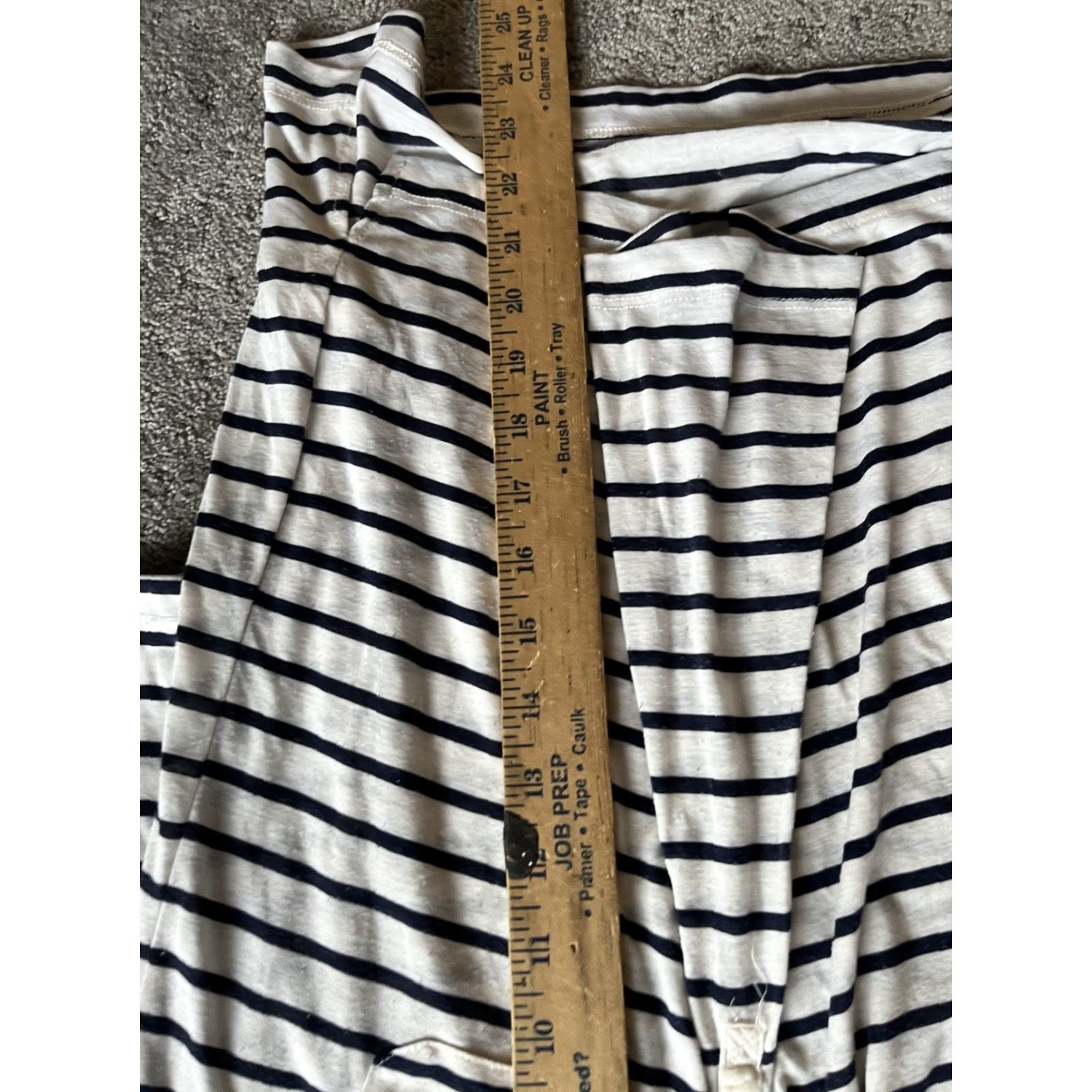 H&M H&M Henley Top Women's Size Small White & Navy Striped Casual Relaxed 3/4 Sleeve Blouse Shirt Size S / US 4 / IT 40 - 5 Thumbnail