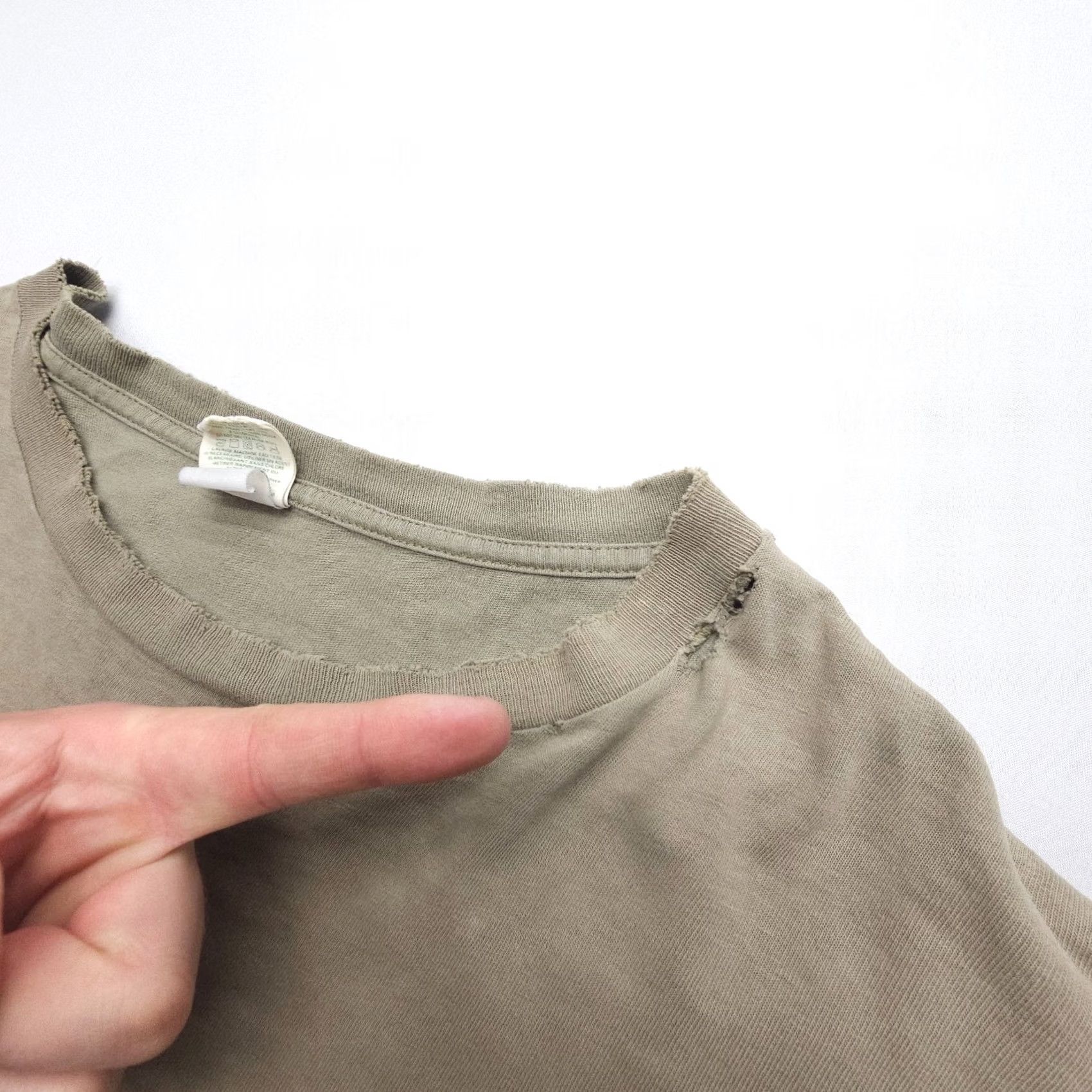 Patagonia VINTAGE Patagonia Men's T-Shirt Long Sleeve Crewneck 2XL Green Distressed Logo 90s Nature All Seasons Shirt Mens Size US XXL / EU 58 / 5 - 5 Thumbnail