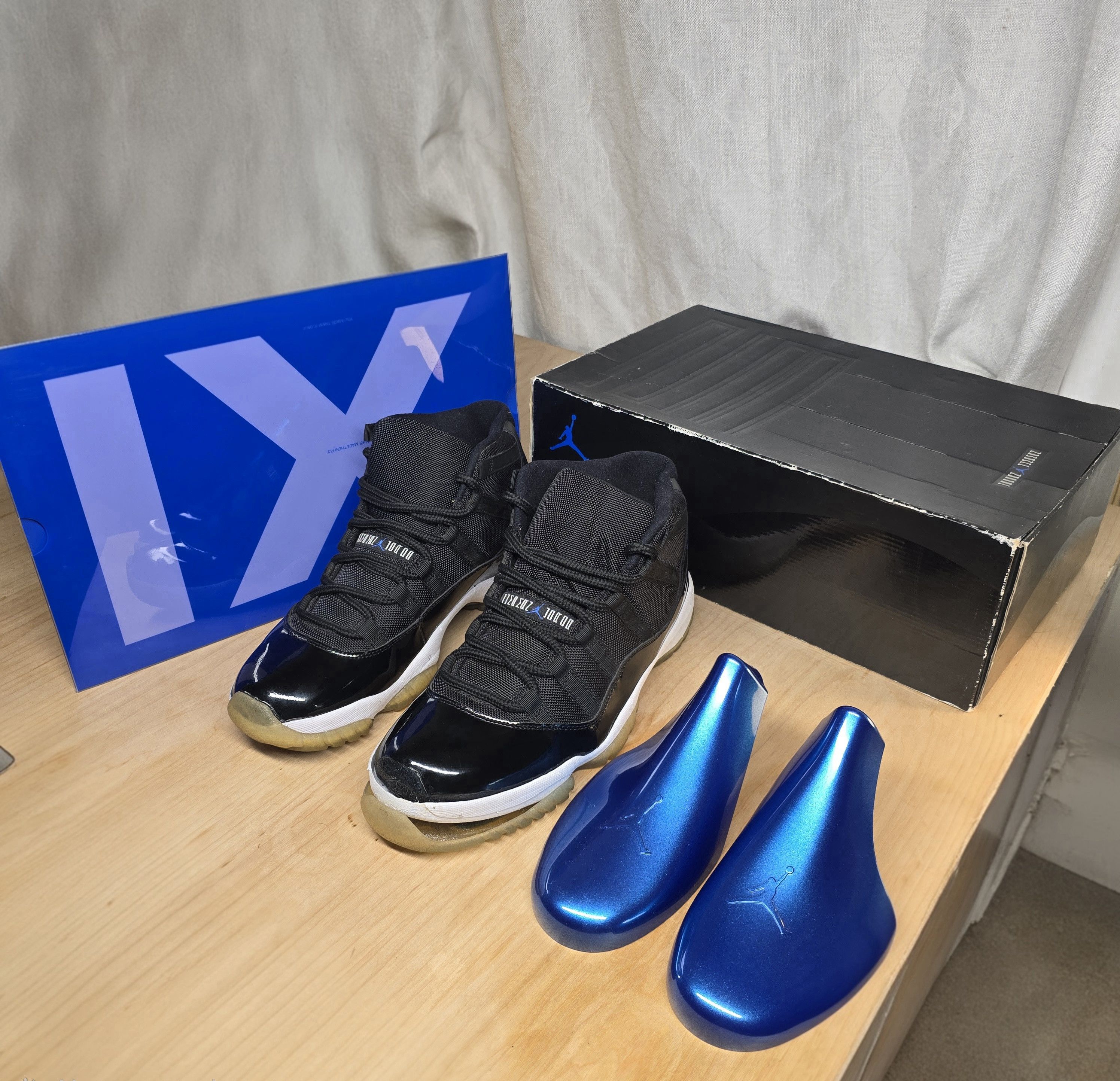 Jordan Brand 2009 Air Jordan Space Jam 11 Size US 10 / EU 43 - 1 Thumbnail
