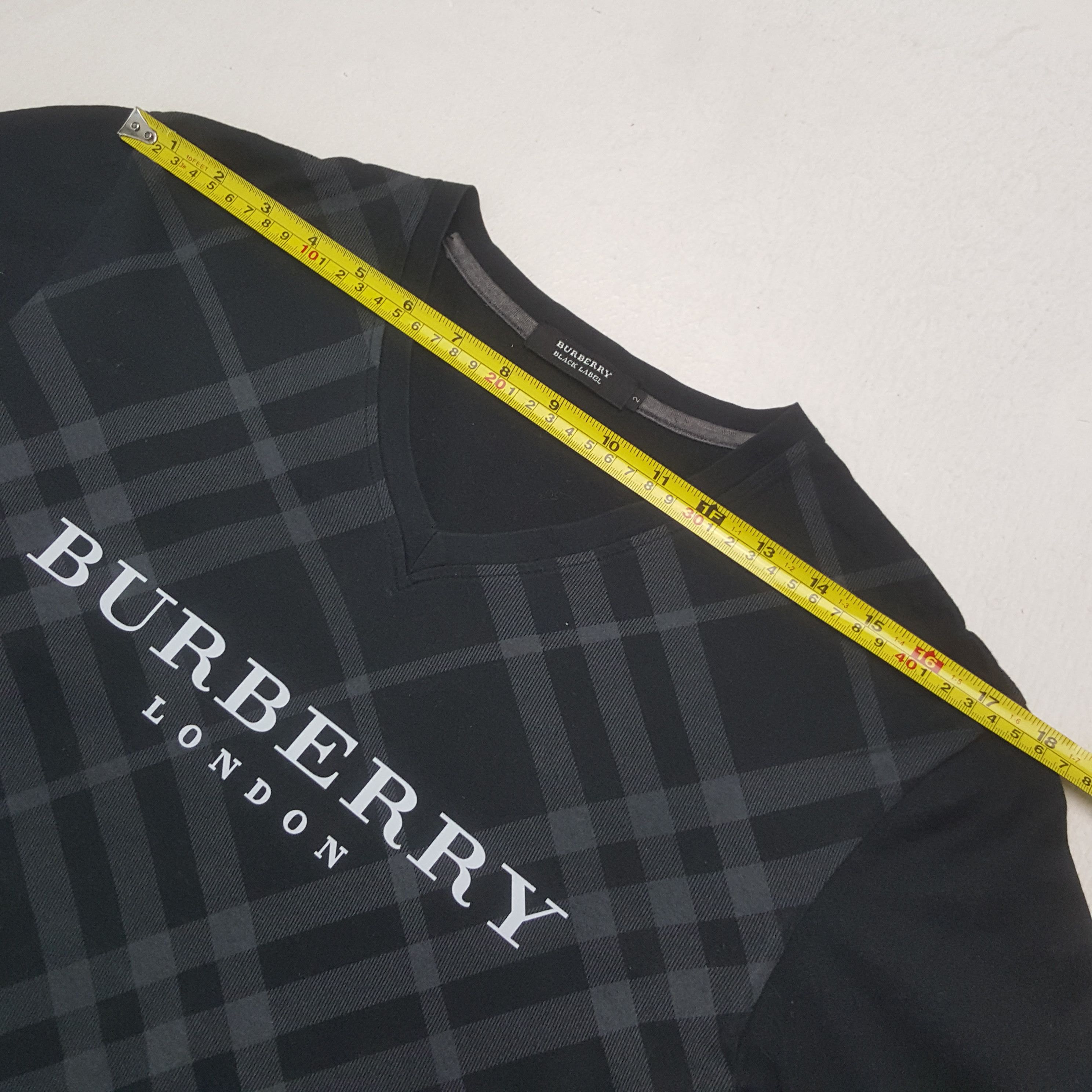 Burberry Vintage Burberry London Designer Nova Check Tshirt C294N62 Size US S / EU 44-46 / 1 - 6 Thumbnail
