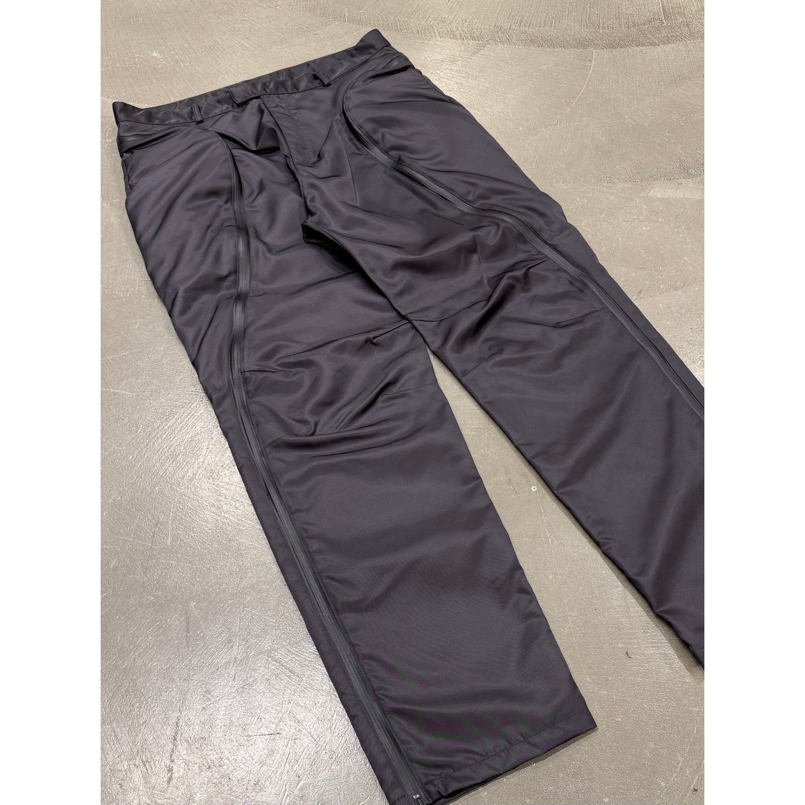 Bottega Veneta 2020 Bottega Veneta ’Butterfly’ Zip Nylon Pants Size 38" / US 16 / IT 52 - 4 Thumbnail