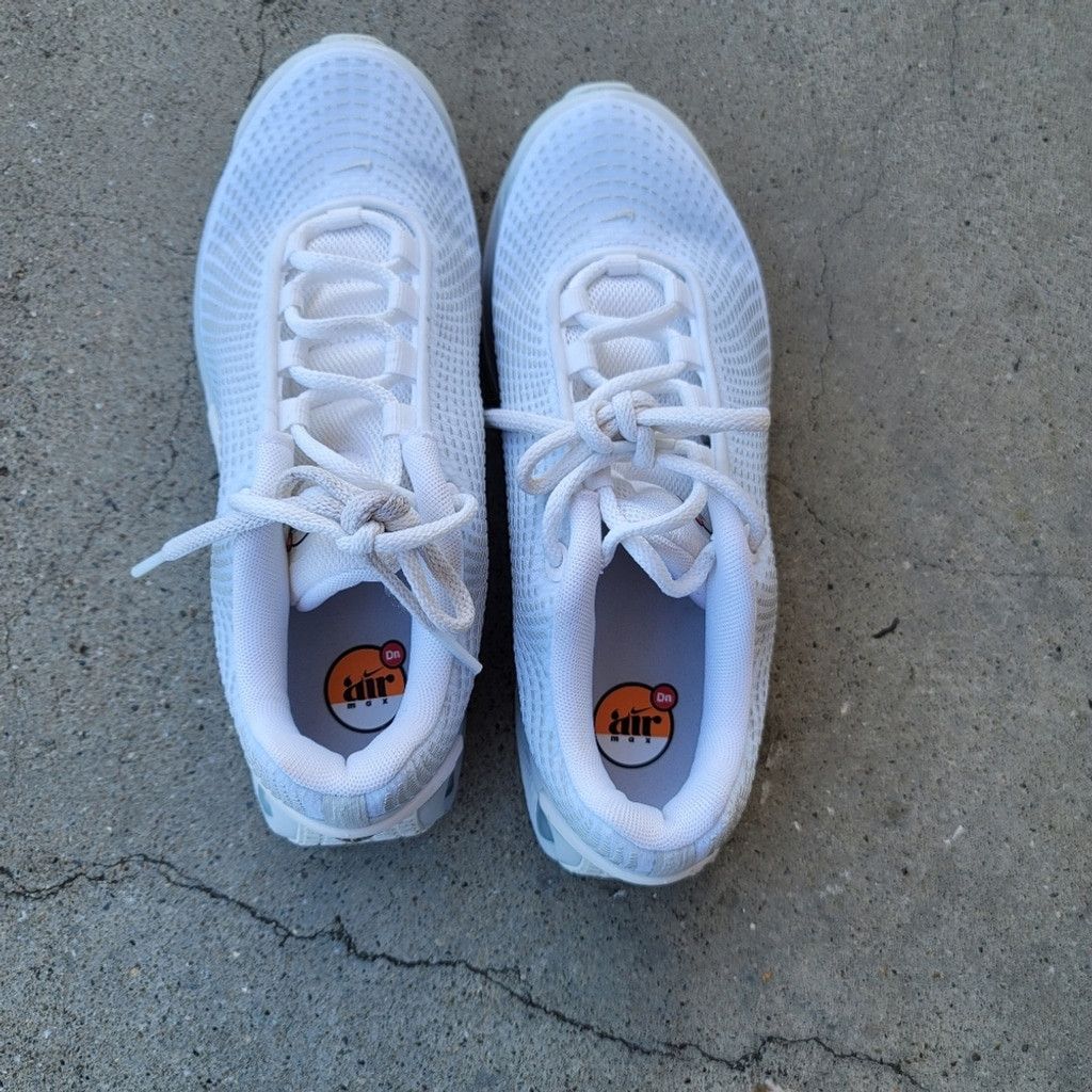 Nike EUC Nike Air Max Dn Sneakers Size US 6.5 / IT 36.5 - 7 Thumbnail