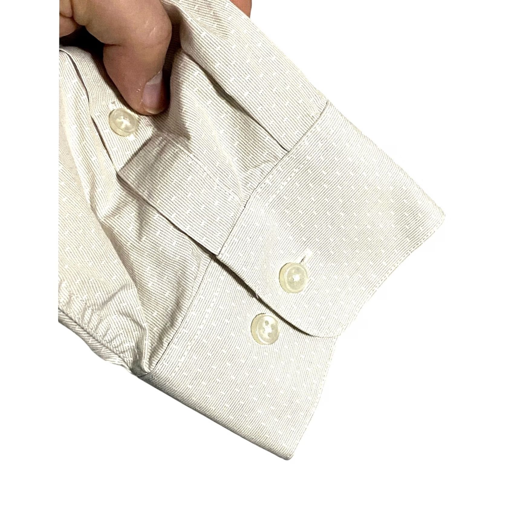 Calvin Klein - "Calvin Klein" is prominently featured Size 46R - 5 Thumbnail