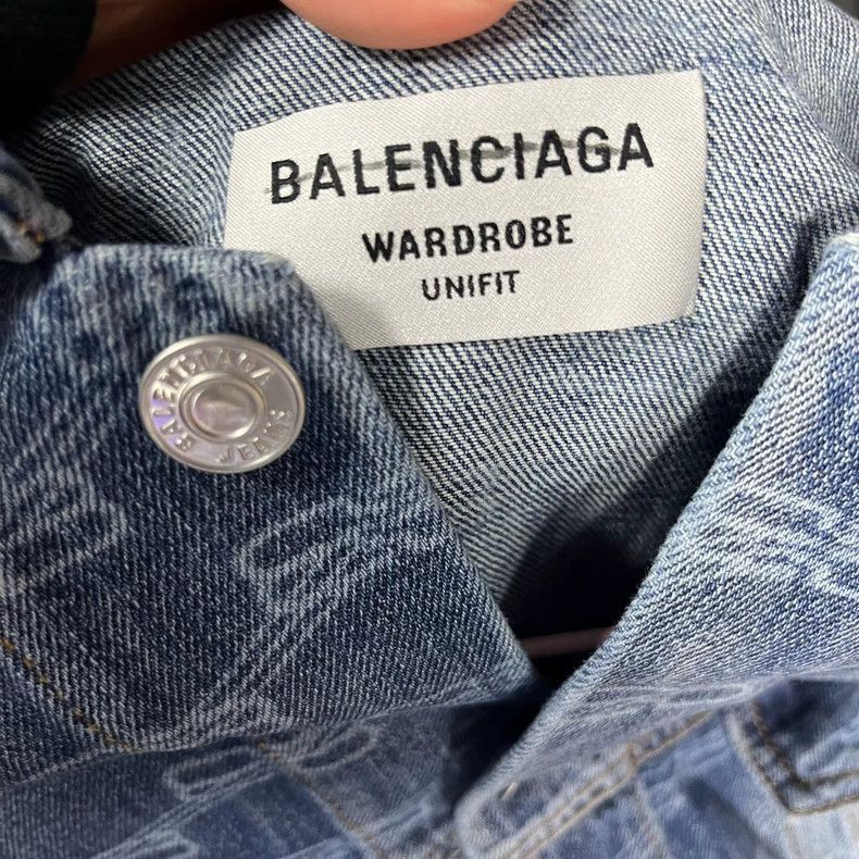 Balenciaga Balenciaga latest blue logo full print single breasted lape Size US S / EU 44-46 / 1 - 4 Thumbnail