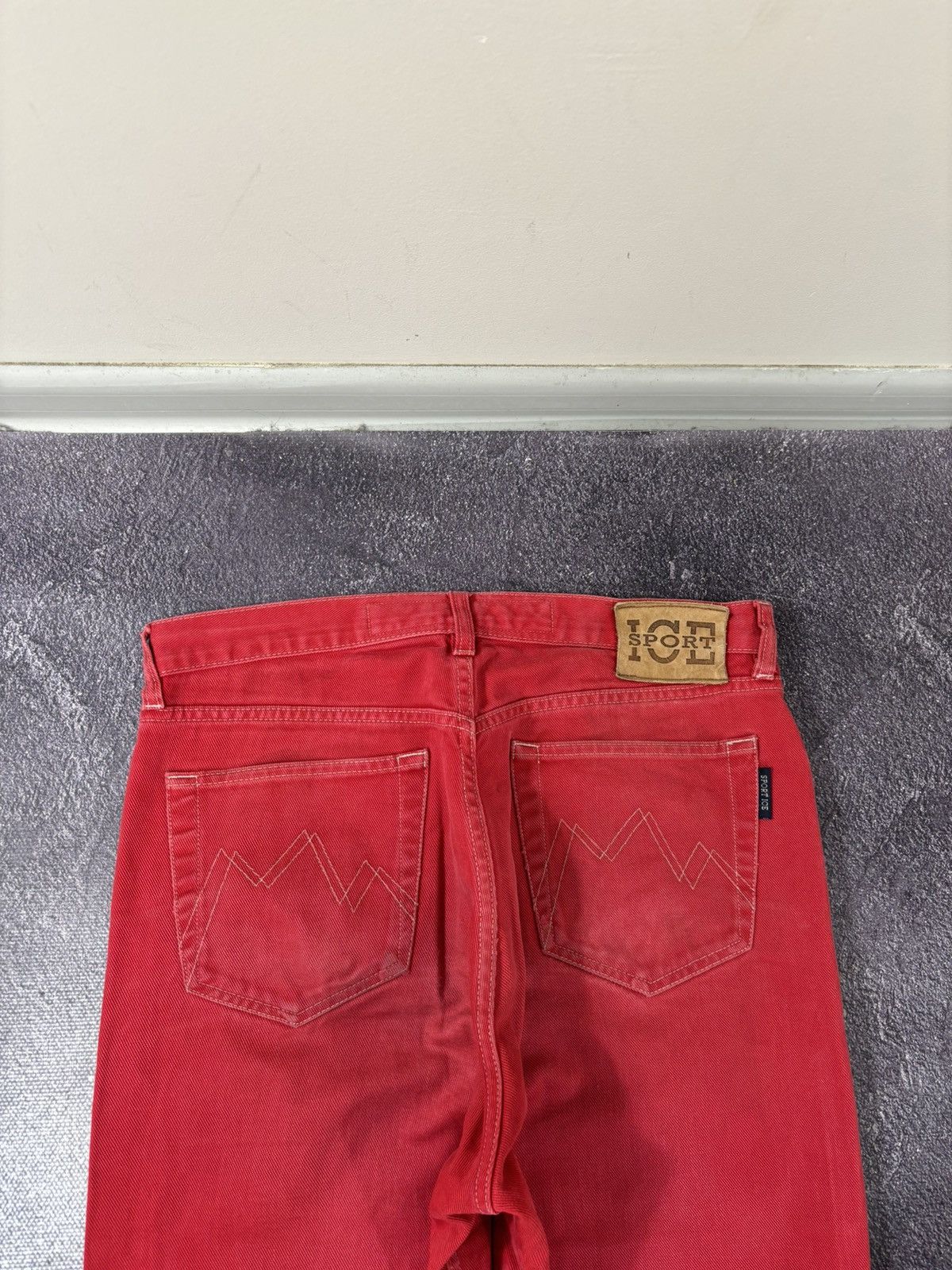 Iceberg Vintage Iceberg Sport Men’s Red Luxury Denim Baggy Jeans Size US 32 / EU 48 - 16 Thumbnail