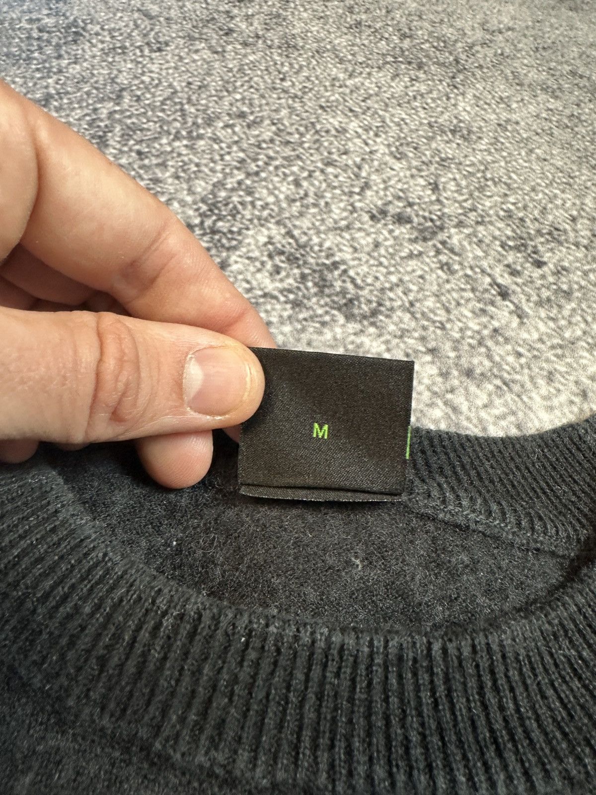 Hugo Boss × Vintage Vintage Central Logo Boss Wool Sweater Streetwear Style USA Size US S / EU 44-46 / 1 - 4 Thumbnail