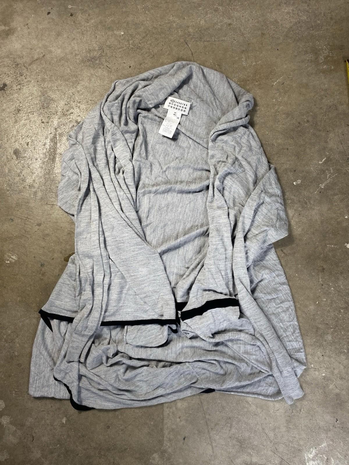 Maison Margiela Maison Margiela Number 1 15 Deconstructed Throwover Cardigan Size L / US 10 / IT 46 - 1 Thumbnail