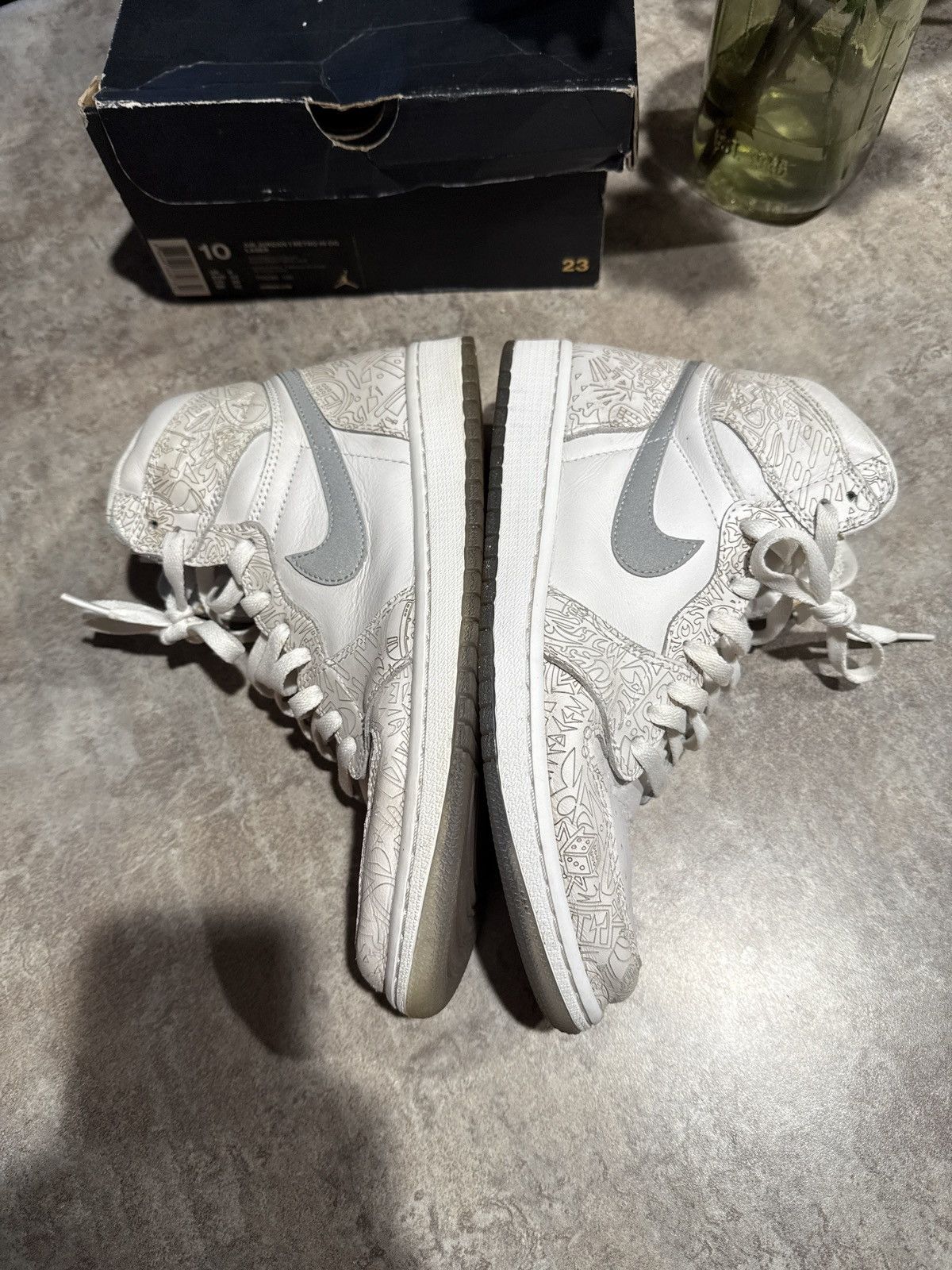 Jordan Brand × Nike Air Jordan 1 Retro High OG ‘Laser’ 705289 100 Size 10 Size US 10 / EU 43 - 8 Thumbnail