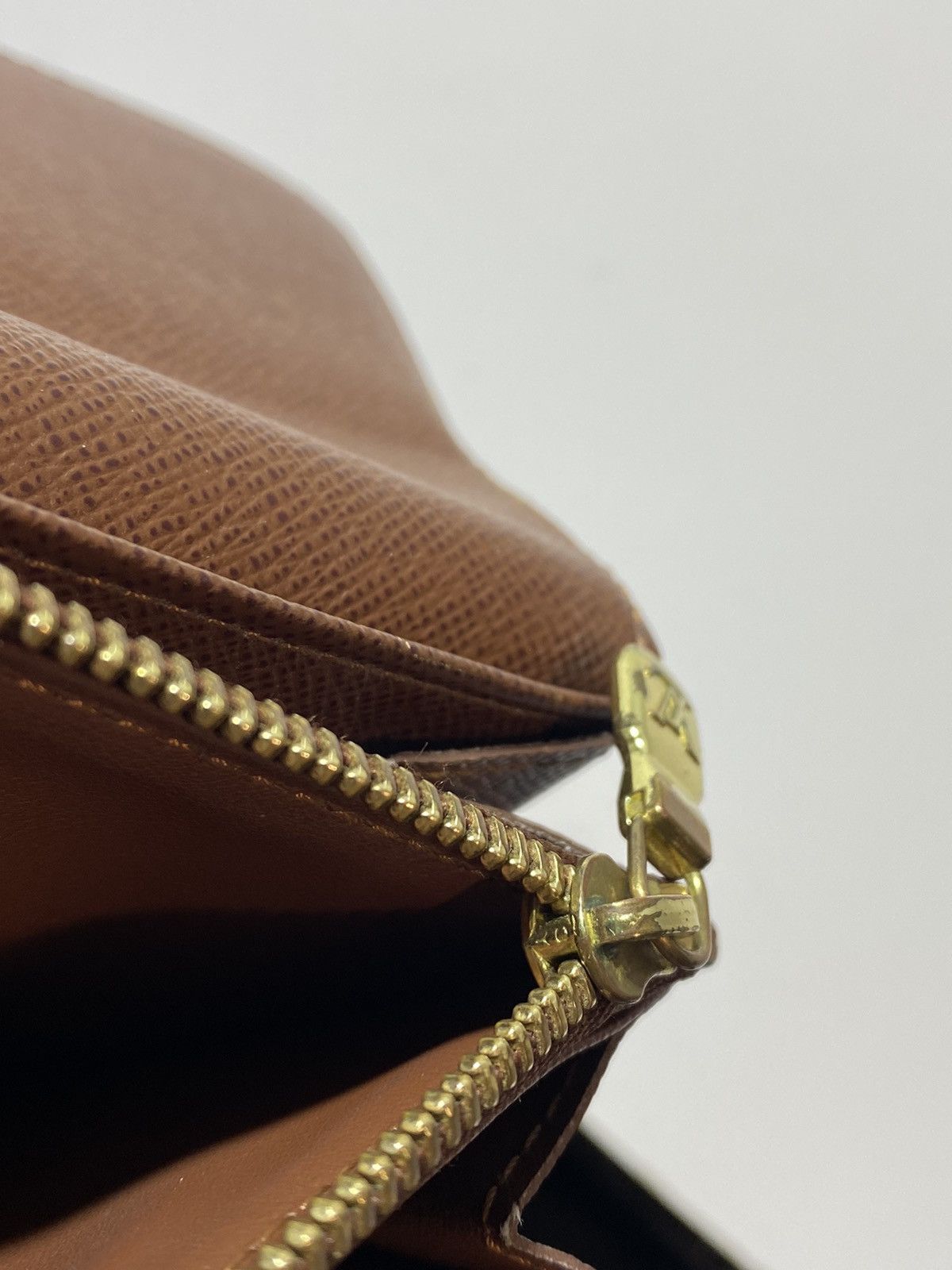 Louis Vuitton Authentic Vintage Louis Vuitton Monogram Wallet Size ONE SIZE - 21 Thumbnail