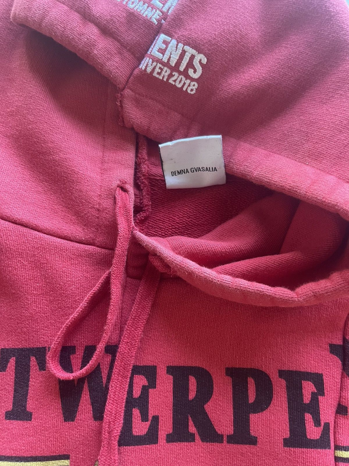 Vetements Vetement Antwerpen Split Hoodie AW18 Size US S / EU 44-46 / 1 - 7 Thumbnail