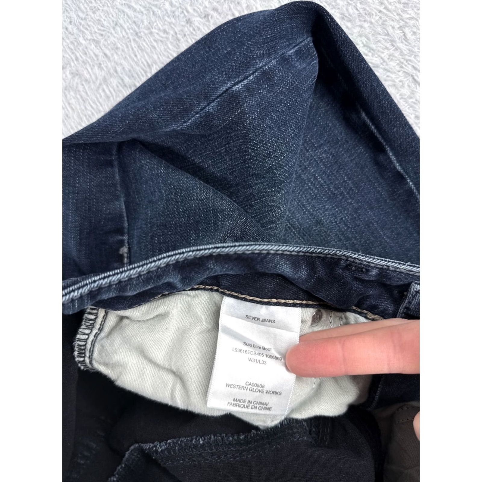 Silver Jeans Co. Silver Jeans Suki Blue Denim Bootcut Jeans Women 31x31 Embroidered 5-Pocket Cotton Blend Medium Wash Slim Distressed N/A Size 24" / US 00 / IT 34 - 7 Thumbnail
