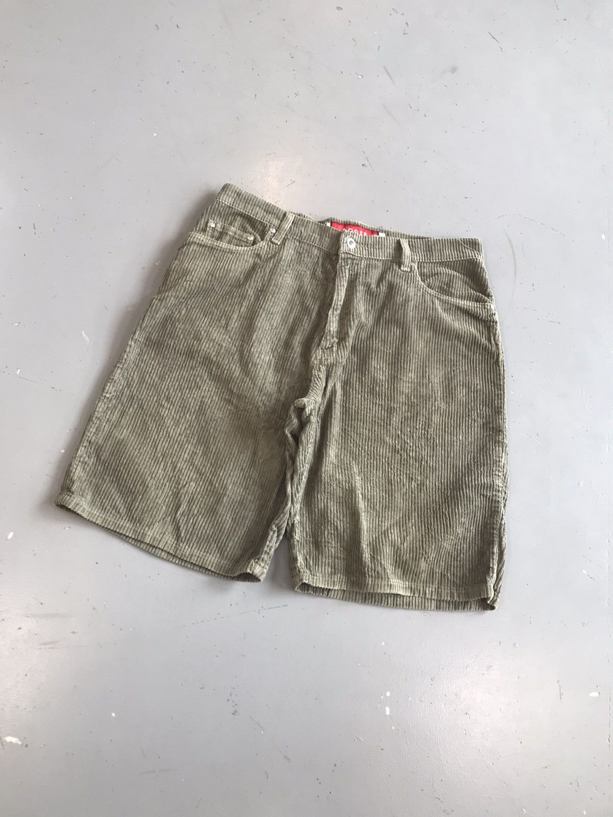 Levi's × Vintage Vintage Levi’s silver tab jort Size US 36 / EU 52 - 2 Thumbnail