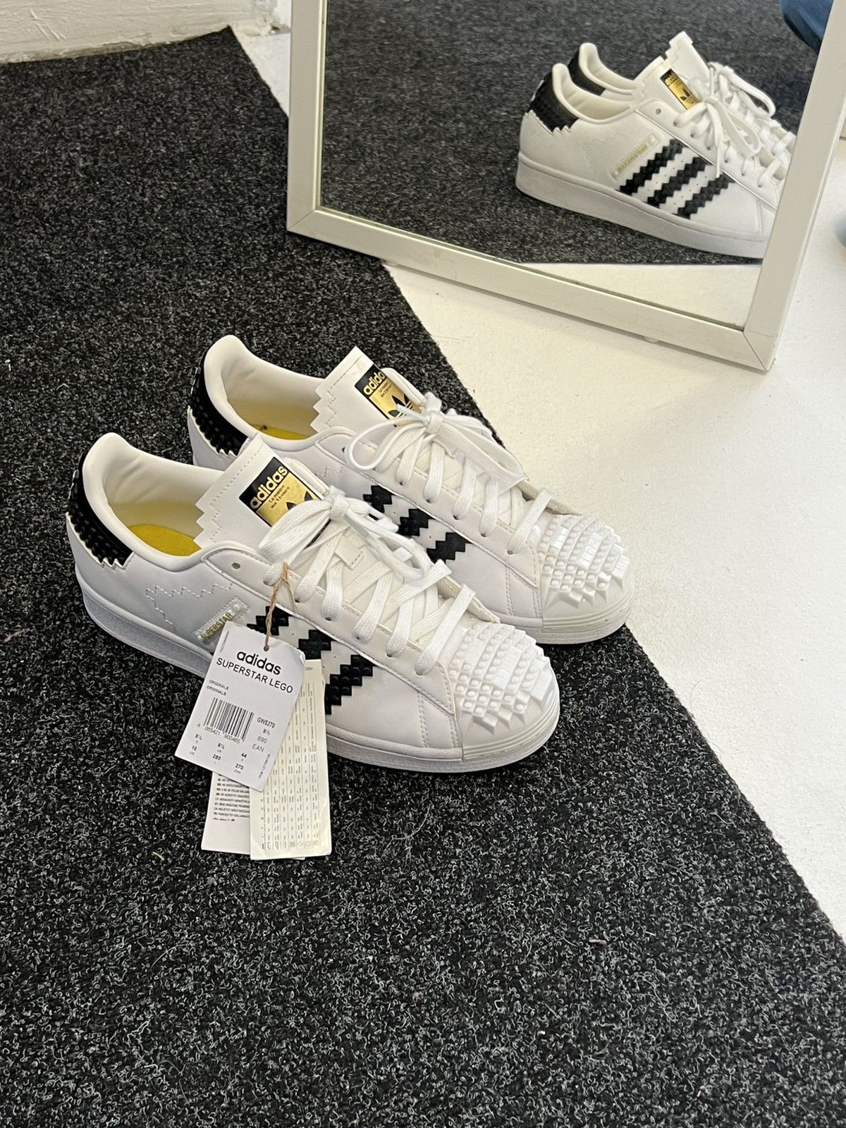 Adidas × LEGO Adidas Superstar Lego Size US 10 / EU 43 - 1 Thumbnail