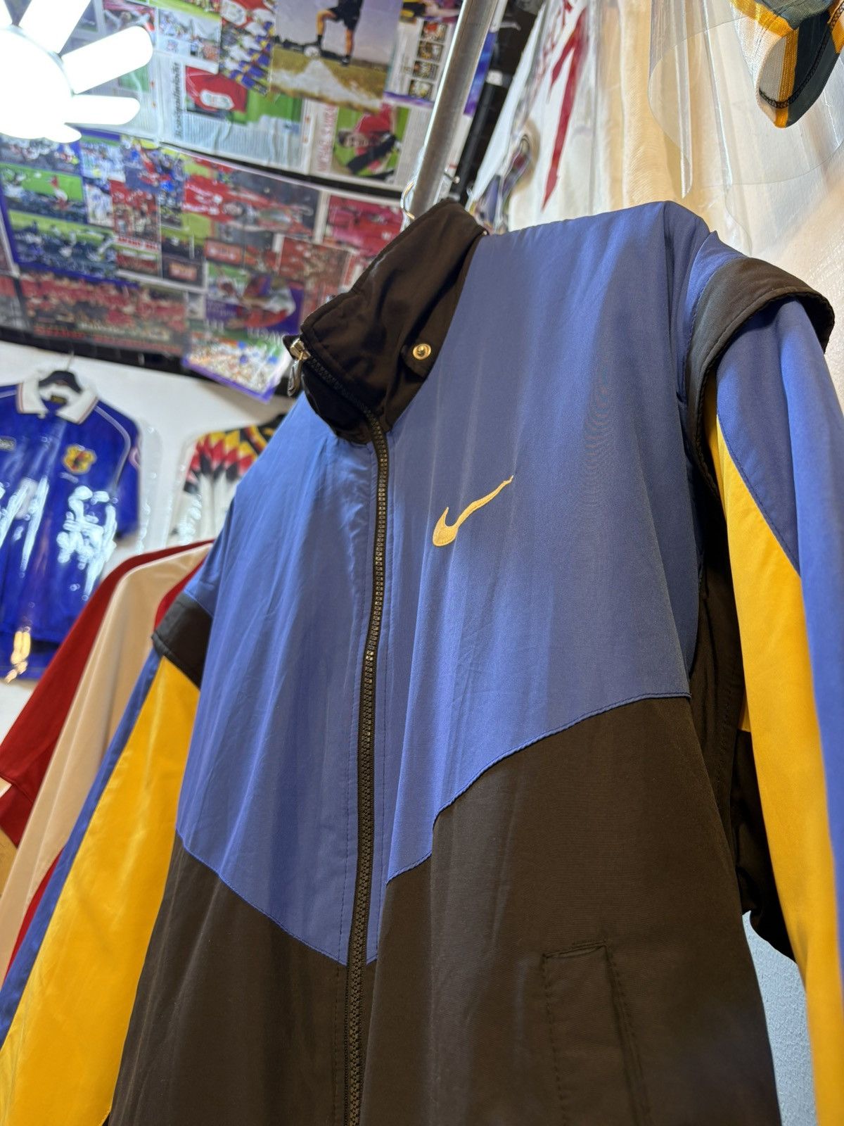 Nike Vintage Nike Swoosh Puffer Jacket Size US M / EU 48-50 / 2 - 2 Thumbnail