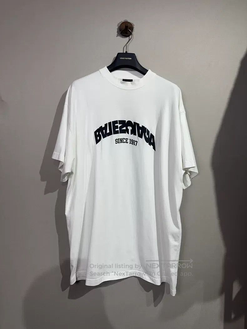 Balenciaga Balenciaga Embroidered Reversed Letter Logo Short Sleeve Size US L / EU 52-54 / 3 - 1 Thumbnail