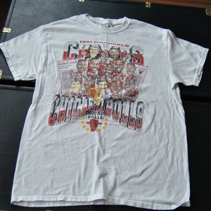 Gildan Chicago Bulls 1991 NBA World Champions Medium Shirt Size US M / EU 48-50 / 2 - 1 Thumbnail