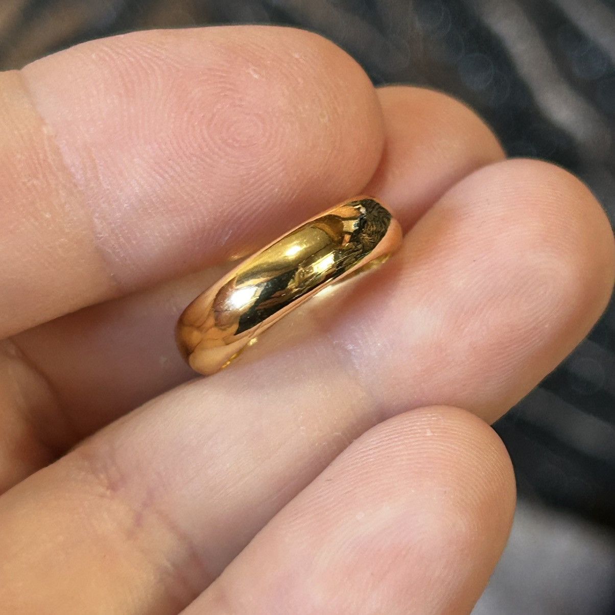 Jewelry Shiny 18kt gold plated 4mm stainless steel comfort ring 4 Size ONE SIZE - 6 Thumbnail