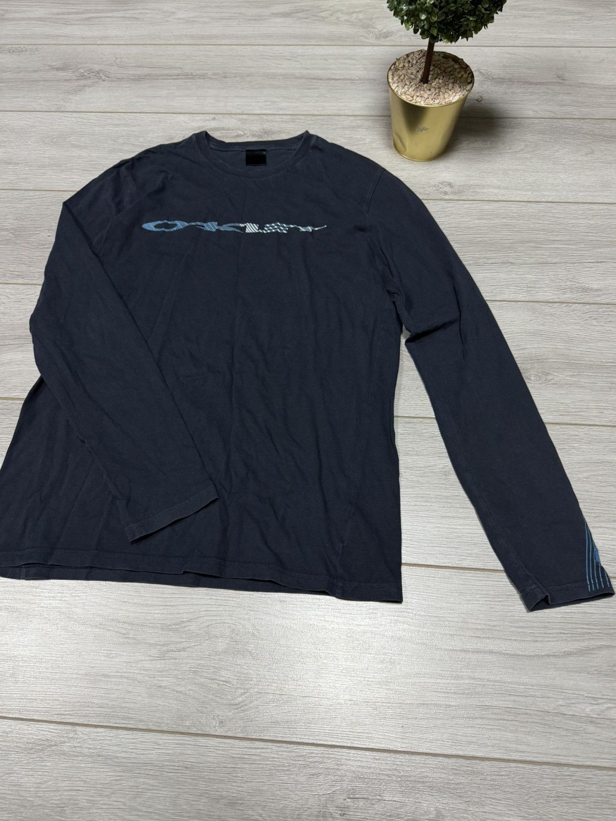 Oakley Oakley vintage big logo ling sleeve shirt Size US L / EU 52-54 / 3 - 6 Thumbnail