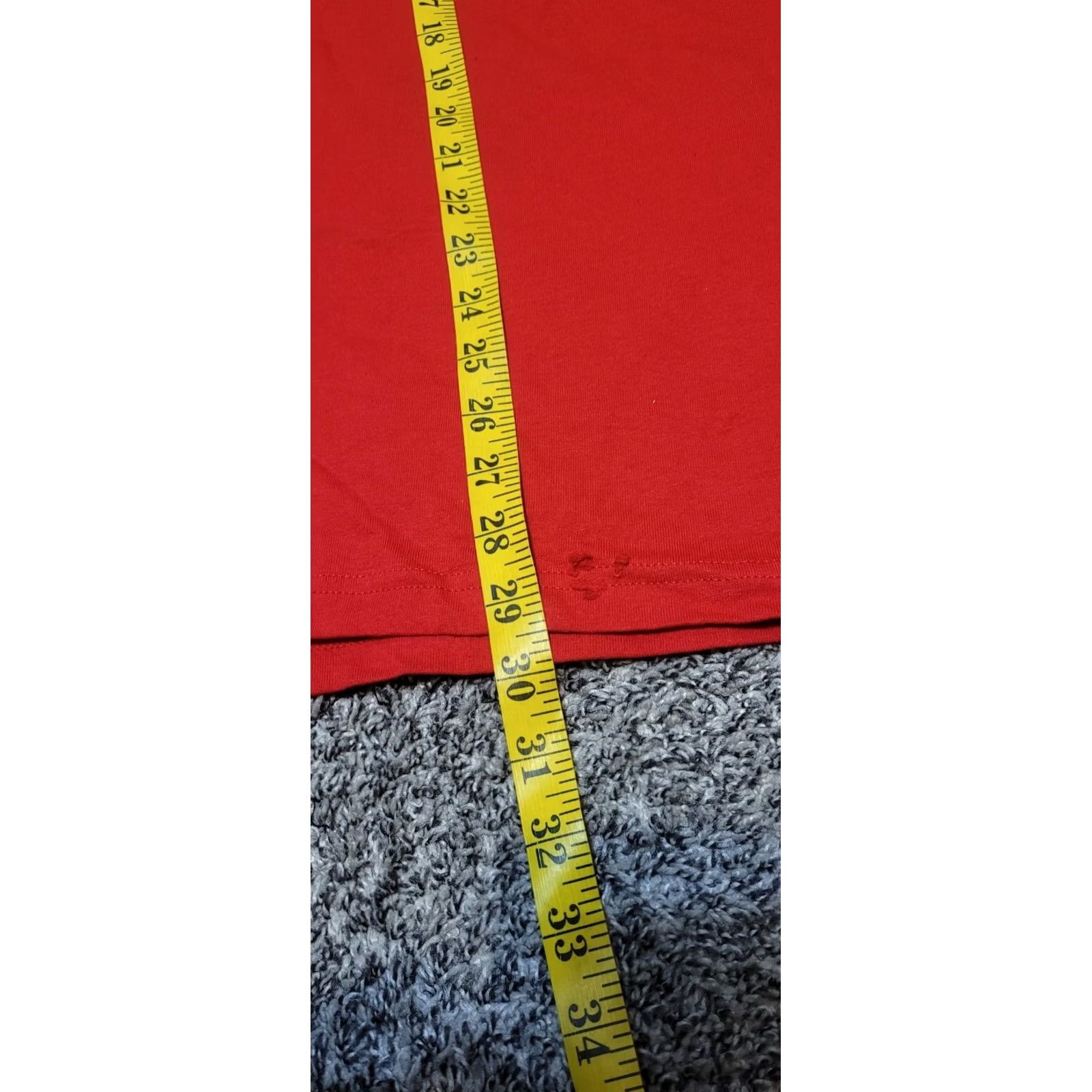Vintage VINTAGE Wu Wear Wu Tang Clan Logo Sweatshirt XL 90s Red Pullover Unisex Adults Mens Womens Size US XL / EU 56 / 4 - 5 Thumbnail