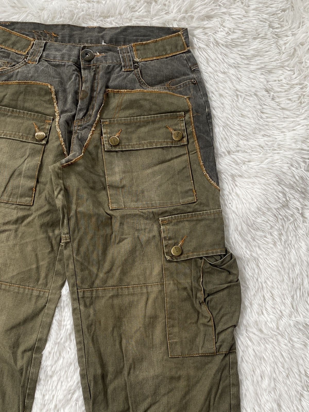 Japanese Brand 🔥Rare🔥Unexpeted Bushpant Cargo pant Multipocket Size US 28 / EU 44 - 4 Thumbnail