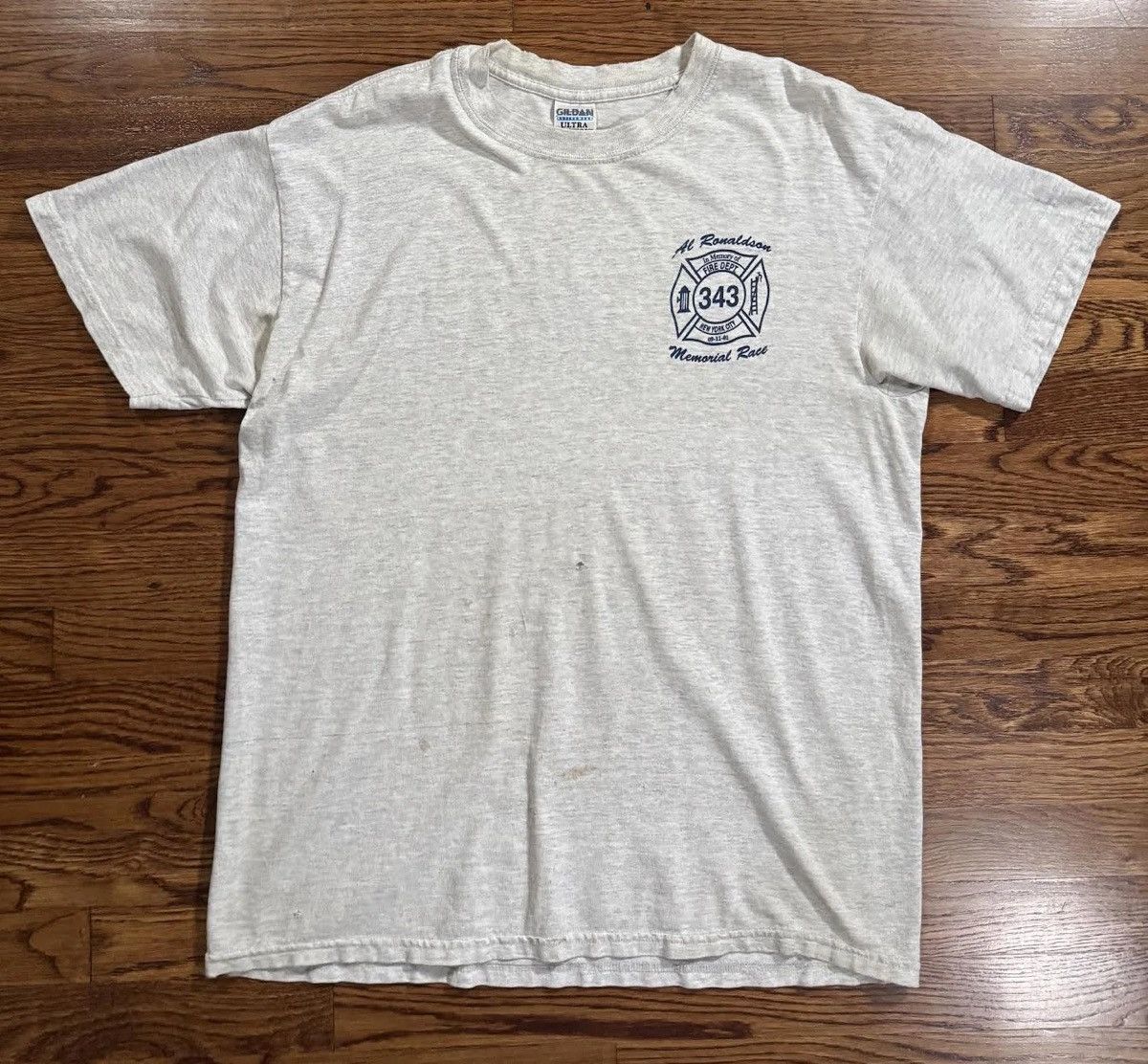 Gildan Vintage FDNY 9-11 Tribute T Shirt (Size L) Size US L / EU 52-54 / 3 - 3 Thumbnail