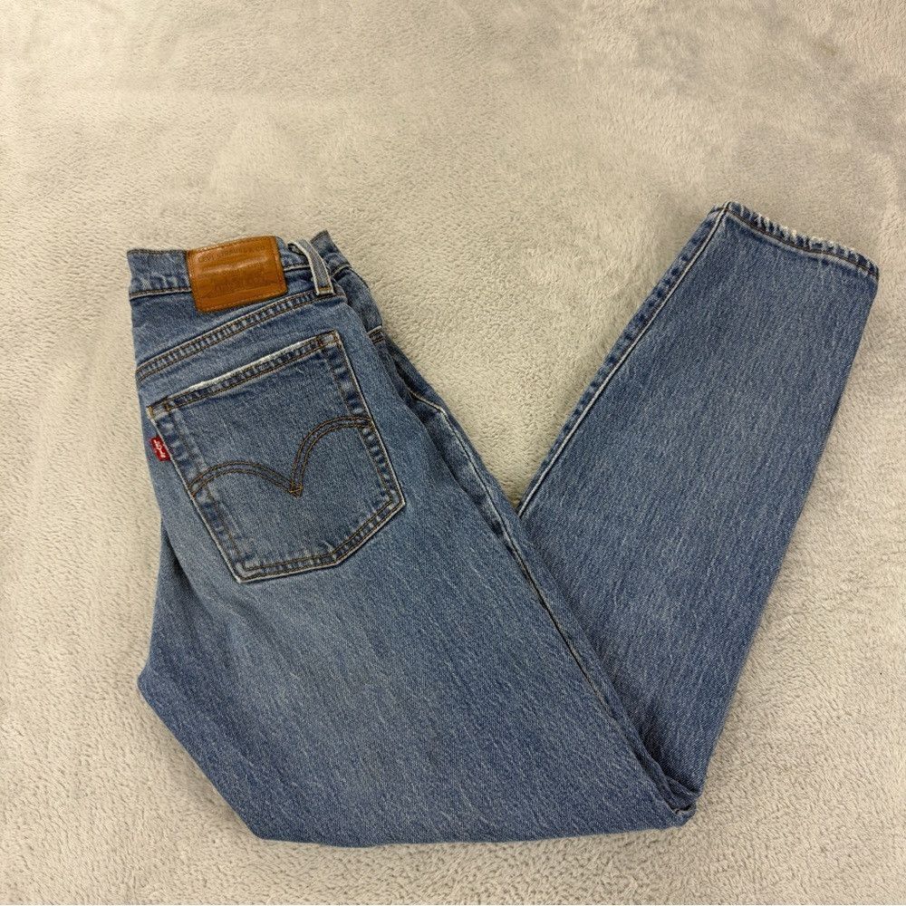 Levi's Levi's Women's Size 27x 26 Wedgie Button Fly Blue Denim Jea Size 27" / US 4 / IT 40 - 1 Thumbnail