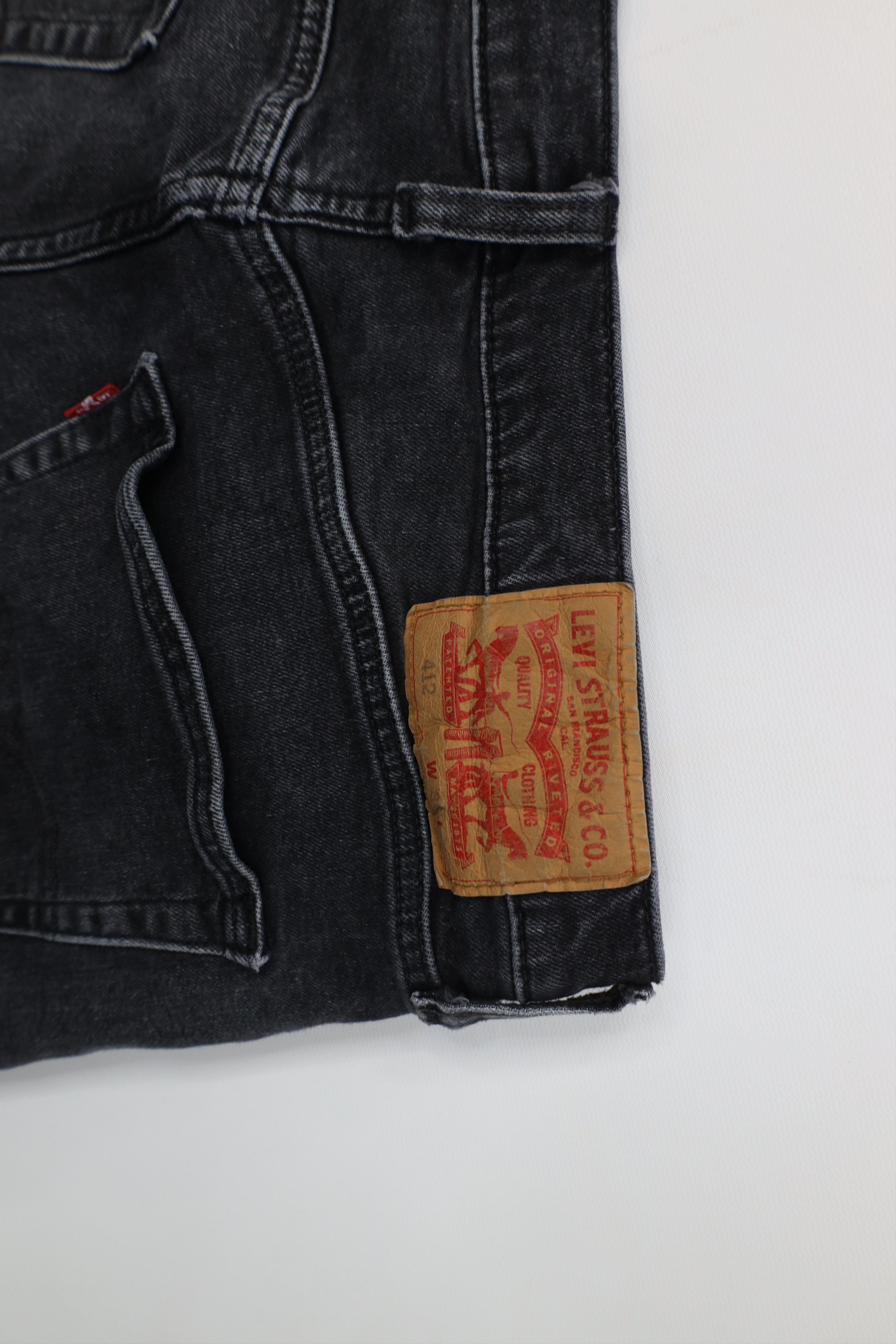 Levi's Vintage Y2K Levis 412 Stretch Above Knee Denim Shorts Black Size US 36 / EU 52 - 12 Thumbnail