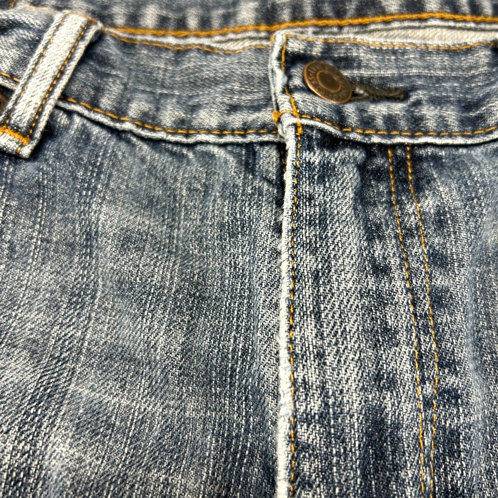Levi's Levi's 550 Jeans Mens 36x32 Blue Relaxed Fit Straight Leg Distressed Light Wash 90s USA Jeans Mens Regular Size US 36 / EU 52 - 4 Thumbnail