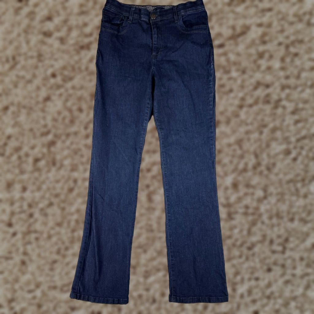 Gloria Vanderbilt Gloria Vanderbilt Jeans Women 6 Blue Denim Straight Dark Wash Zip Fly 5-Pocket Design Regular Rise Modern Classic Amanda Size 28" / US 6 / IT 42 - 1 Thumbnail