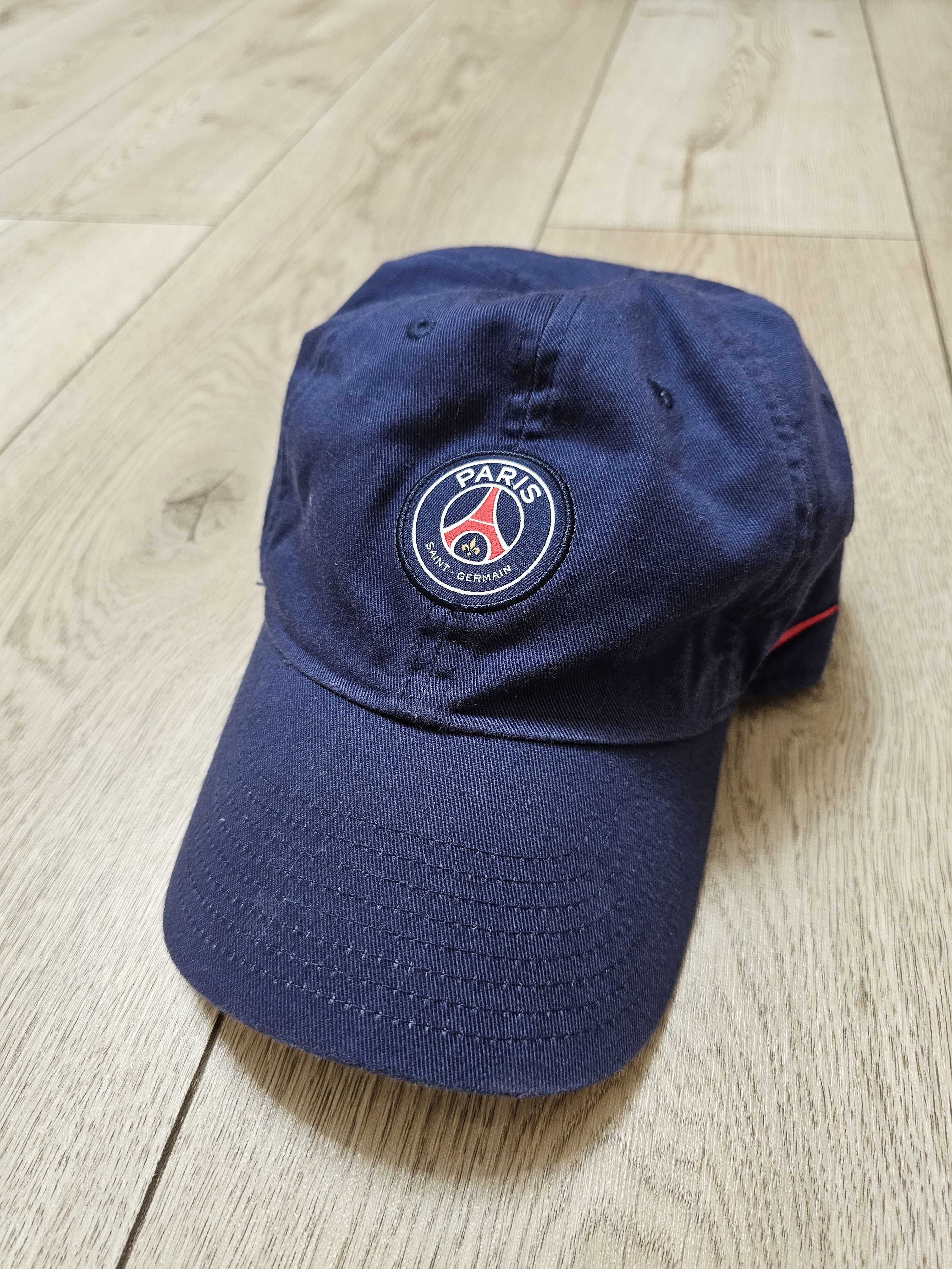 Nike PSG PARIS SAINT-GERMAIN CAP BLUE CAP FOOTBALL HAT Size ONE SIZE - 1 Thumbnail