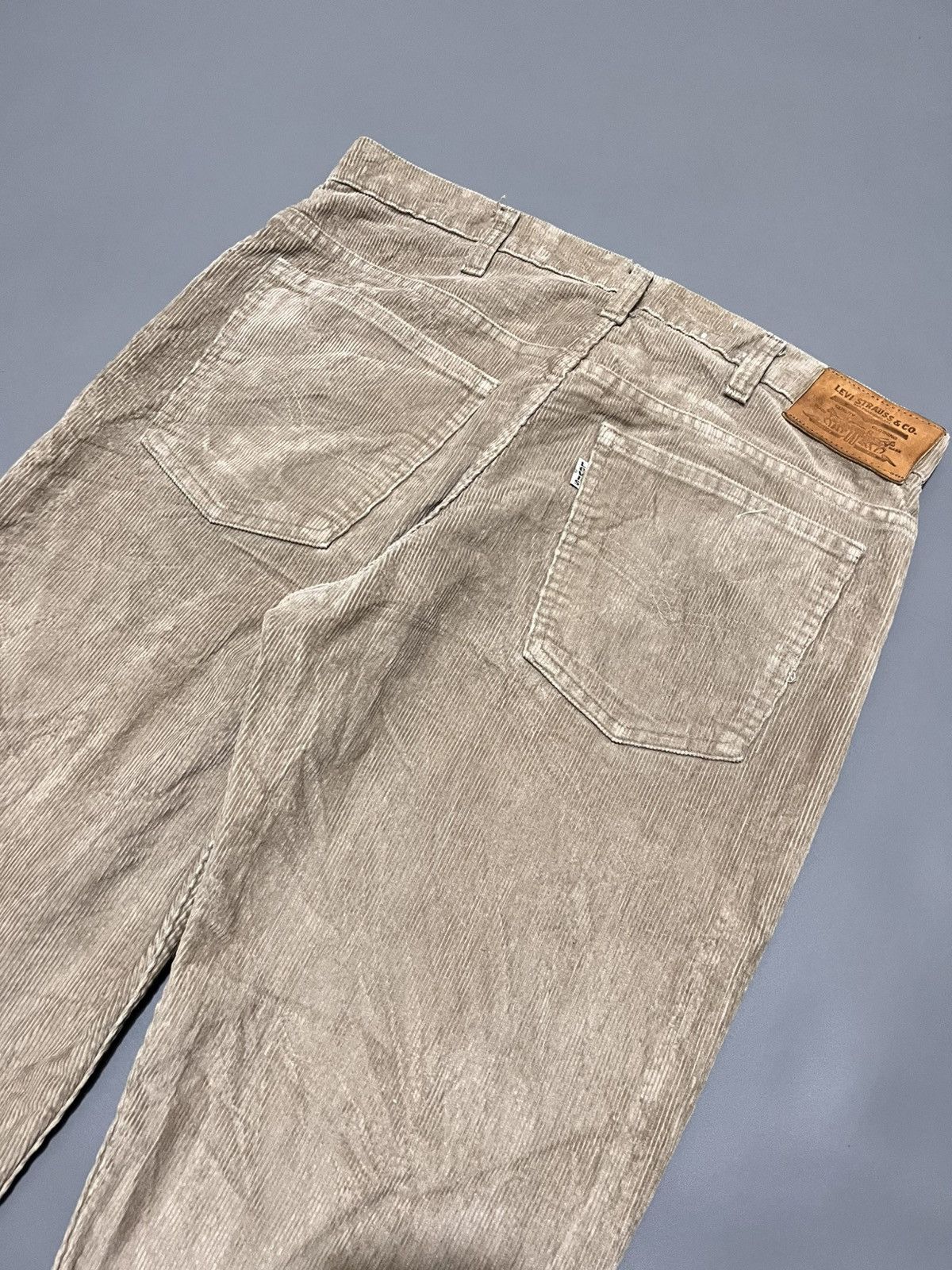 Levi's Vintage 1983’s Levi’s 546 Corduroy Size US 32 / EU 48 - 2 Thumbnail