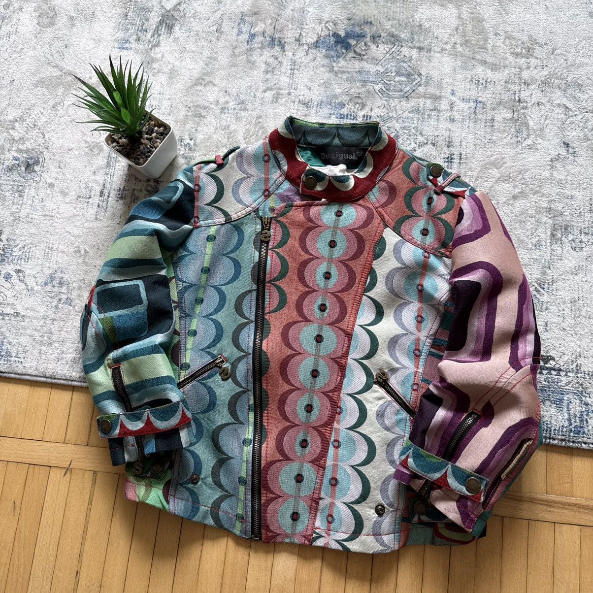 If Six Was Nine 📌 Crazy Desigual Asymmetrical Zip Patchwork Cropped Jacket Size M / US 6-8 / IT 42-44 - 1 Thumbnail
