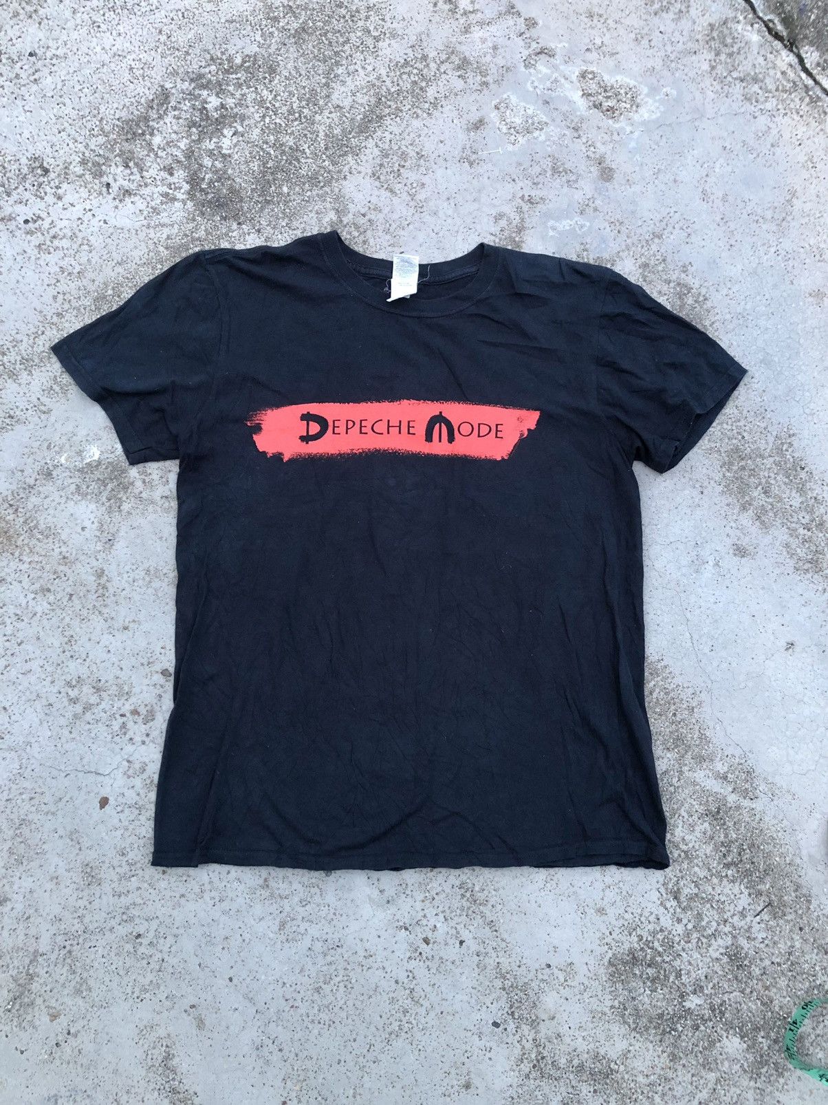 Band Tees DEPECHE MODE GLOBAL SPIRIT TOUR TEE Size US M / EU 48-50 / 2 - 1 Thumbnail