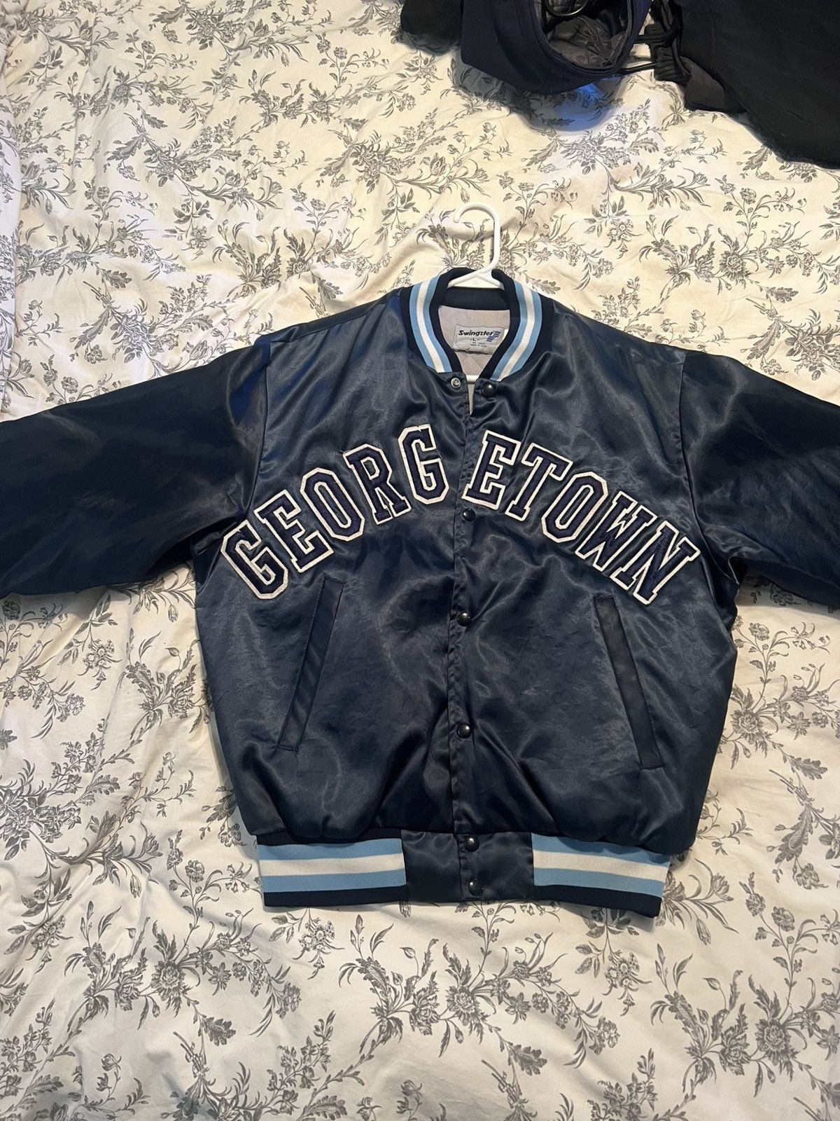 Swingster Vintage 1980s Georgetown Hoyas Bomber, Satin Blue Size US L / EU 52-54 / 3 - 1 Thumbnail