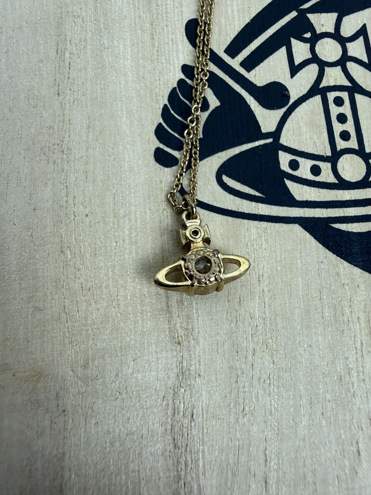 Vivienne Westwood Vivienne Westwood Reina Orb Pendant Necklace In Gold Size ONE SIZE - 4 Thumbnail