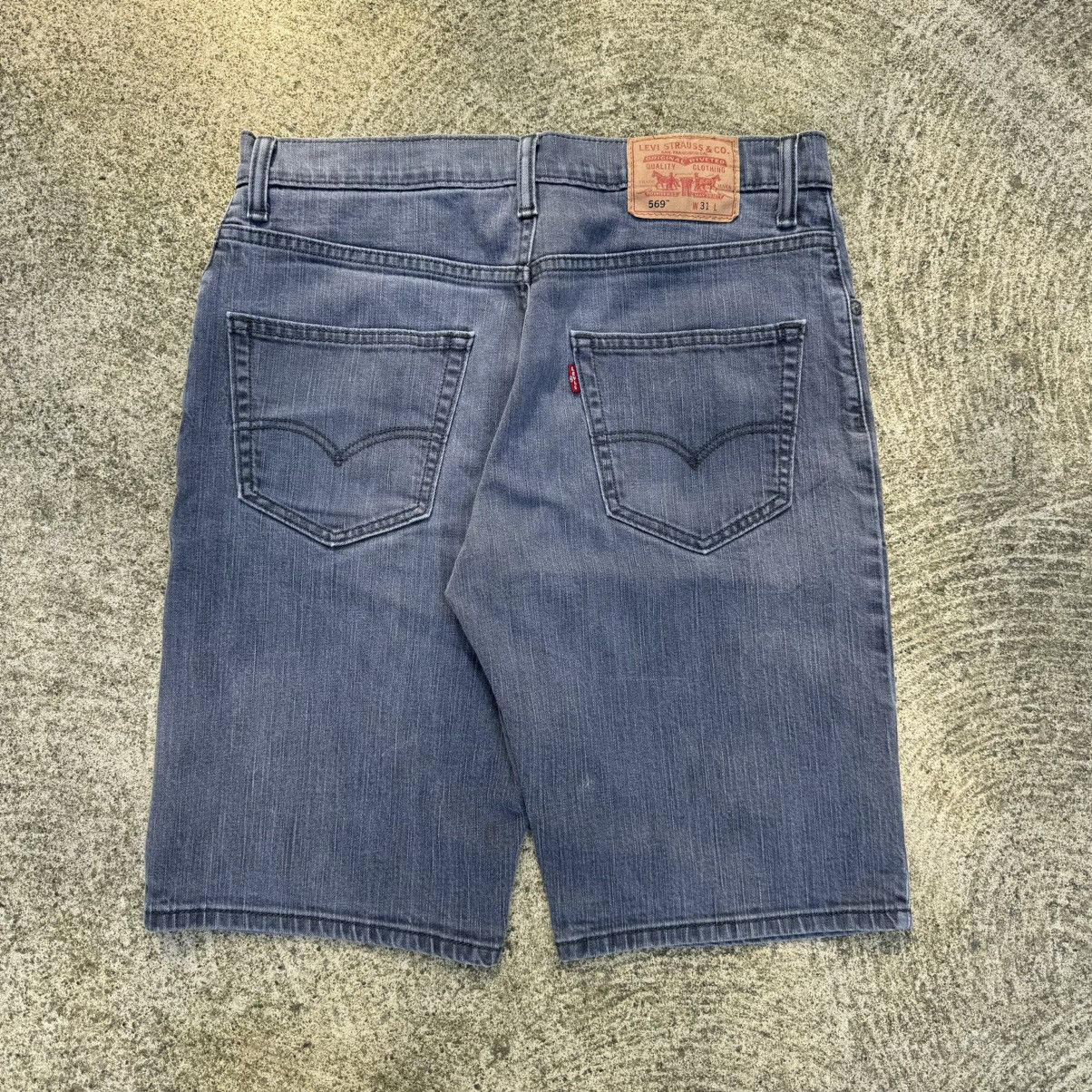 Levi's LEVIS 569 ESSENTIAL LOOSE FIT GREY DENIM JEAN SHORTS Size US 32 / EU 48 - 1 Thumbnail